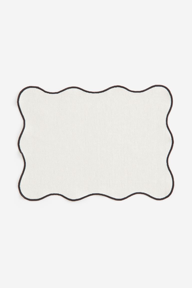 Scallop-edged Placemat - Light beige - Home All | H&M US | H&M (US)