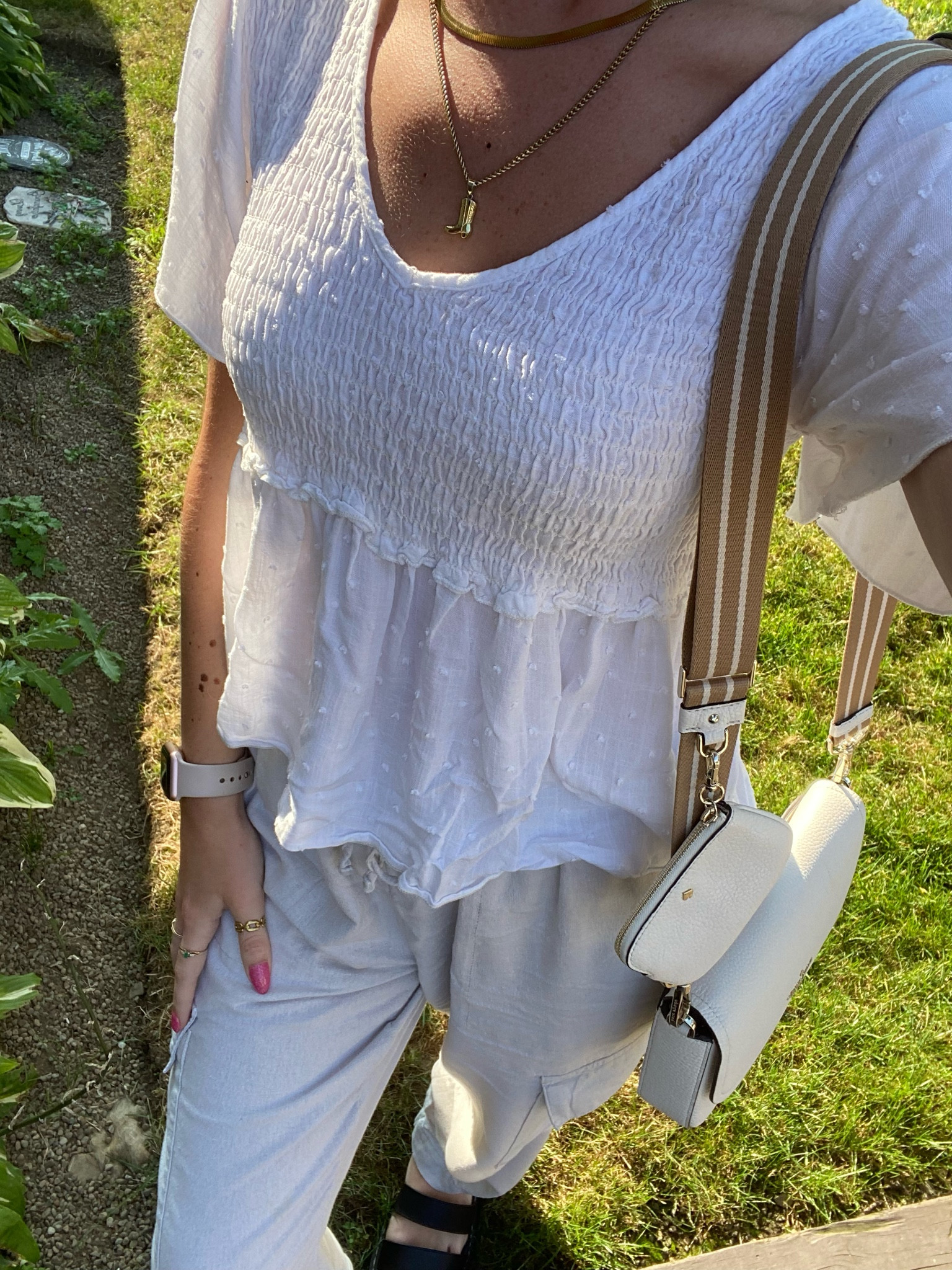 linen pants are a must especially with my go to kate spade bag 

#LTKStyleTip #LTKFallSale #LTKItBag