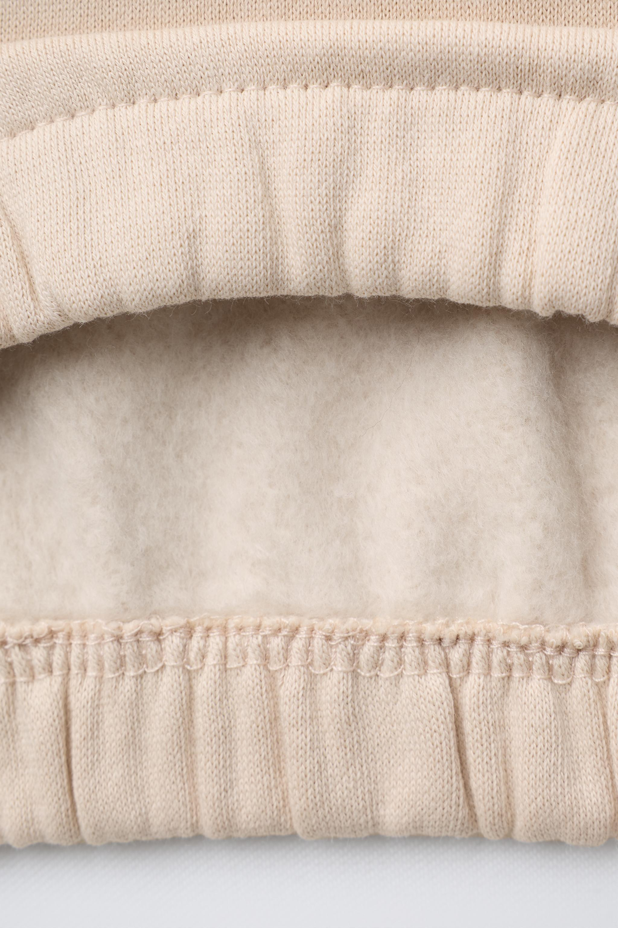 CONTRAST EMBROIDERED SWEATSHIRT | Zara UK