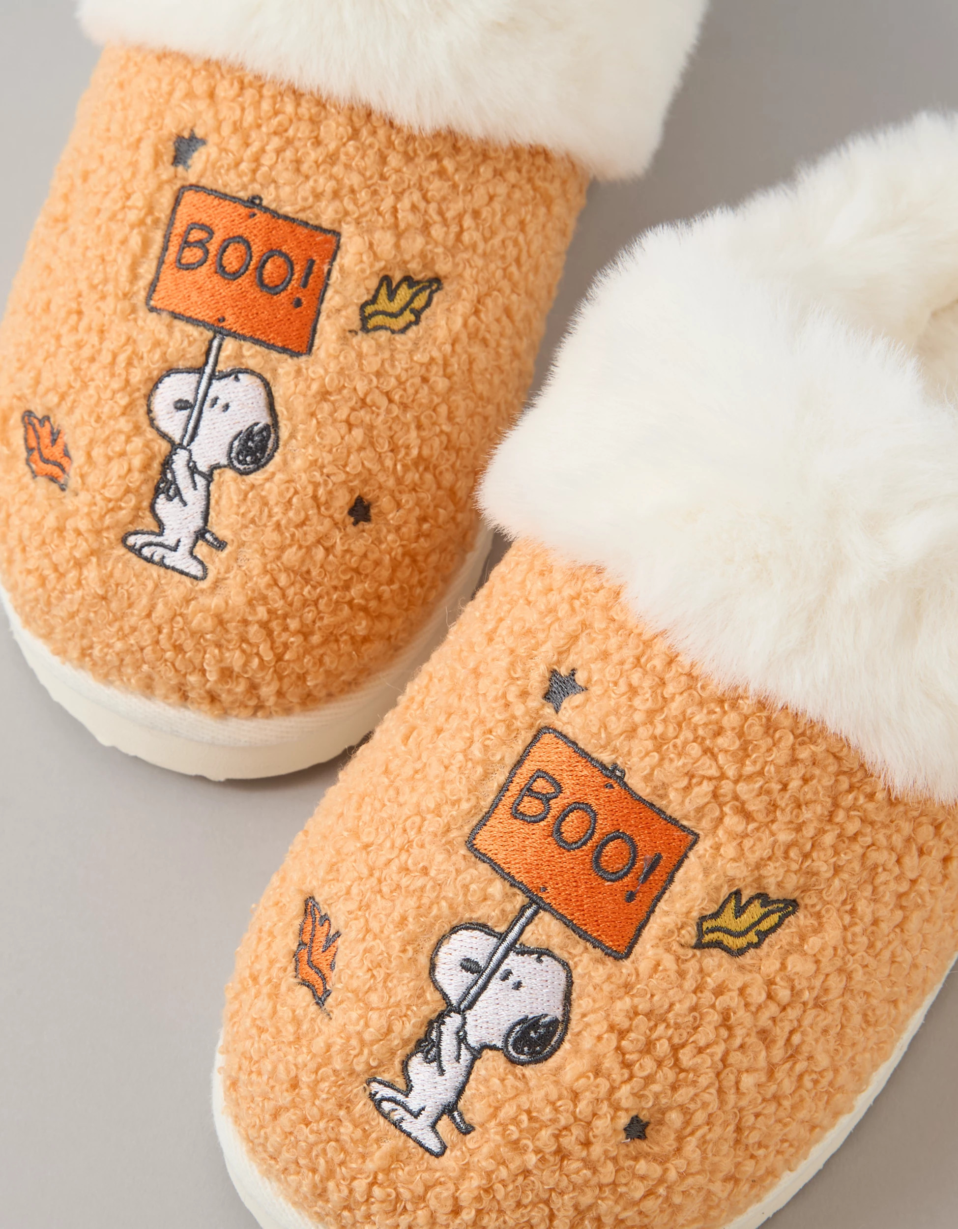 AE Snoopy Boo! Scuff Slipper | American Eagle Outfitters (US & CA)