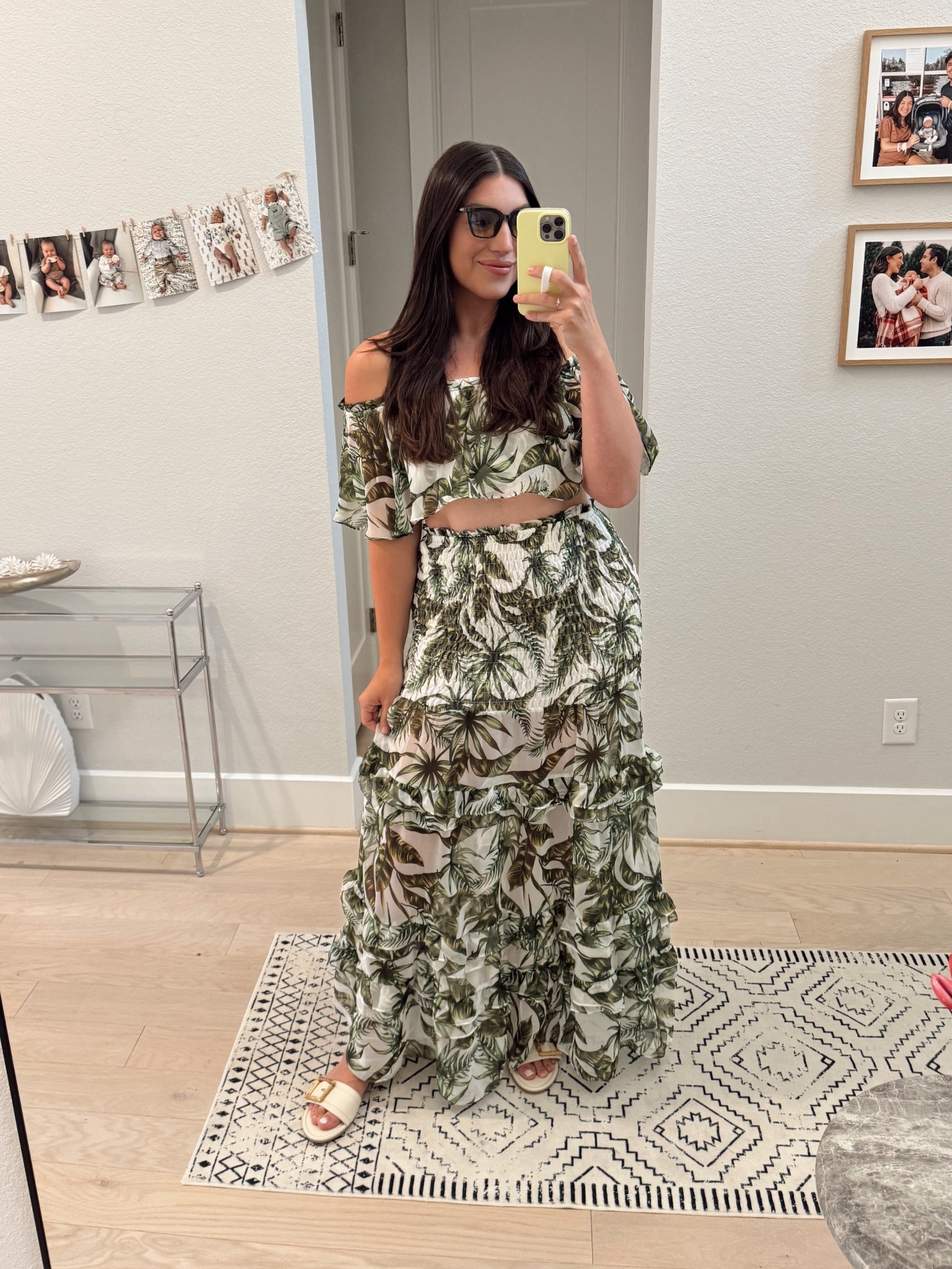 This dress is so so stretchy and would be perfect if you had a bump!😍🤰🏻 so comfortable and flattering💚

#LTKMidsize #LTKSeasonal #LTKPlusSize