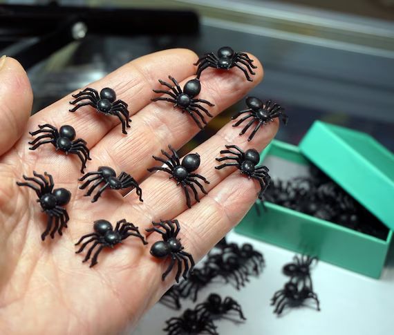 BLACK SPIDERS For HALLOWEEN Craft Small Halloween Spiders | Etsy | Etsy (US)