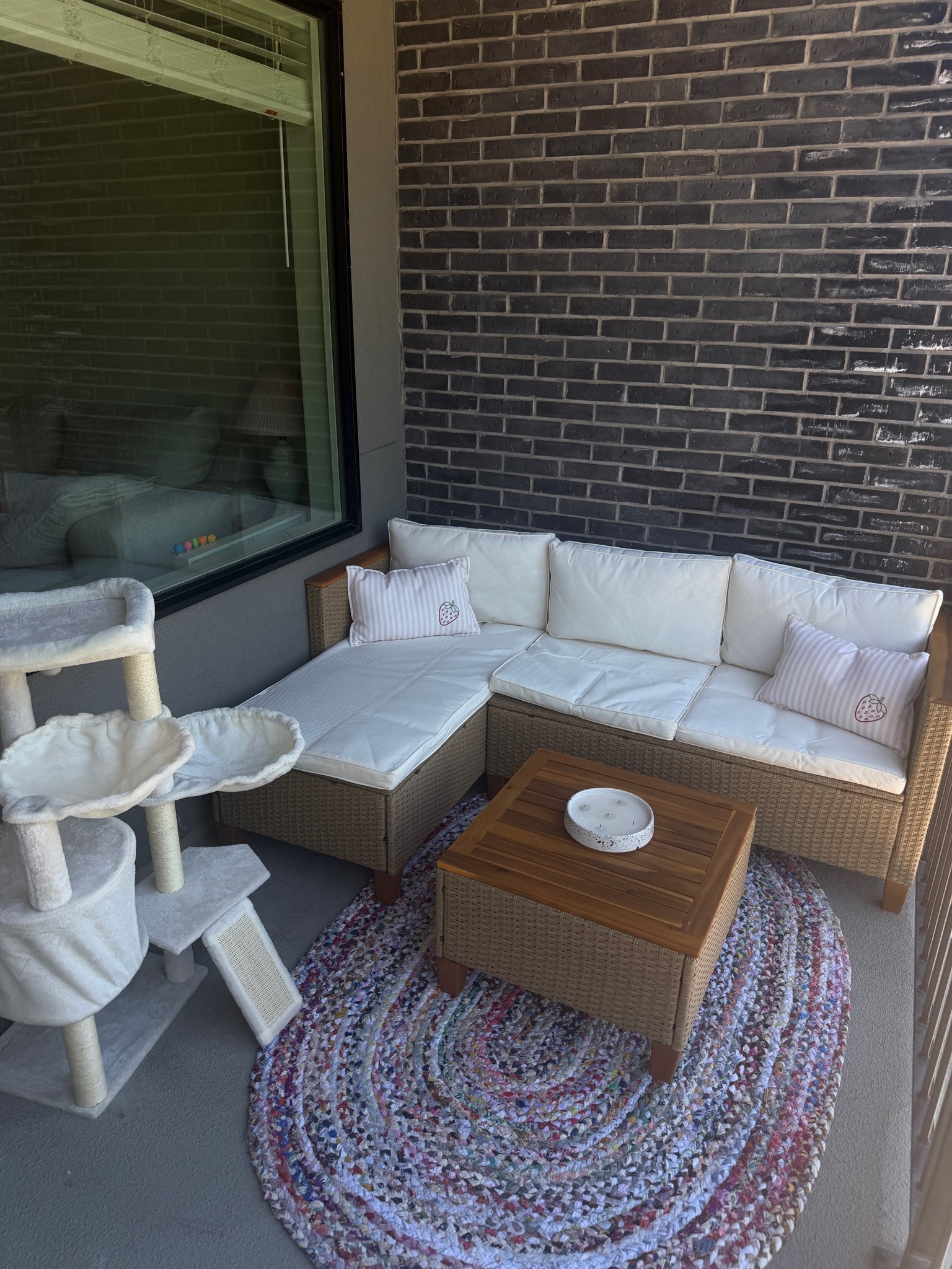 @Wayfair helped me bring my deck from my mood board to reality, creating the perfect place for schoolwork and enjoying the warm weather at the same time. #BacktoSchoolinWayfair #ad #WayfairPartner #wayfair