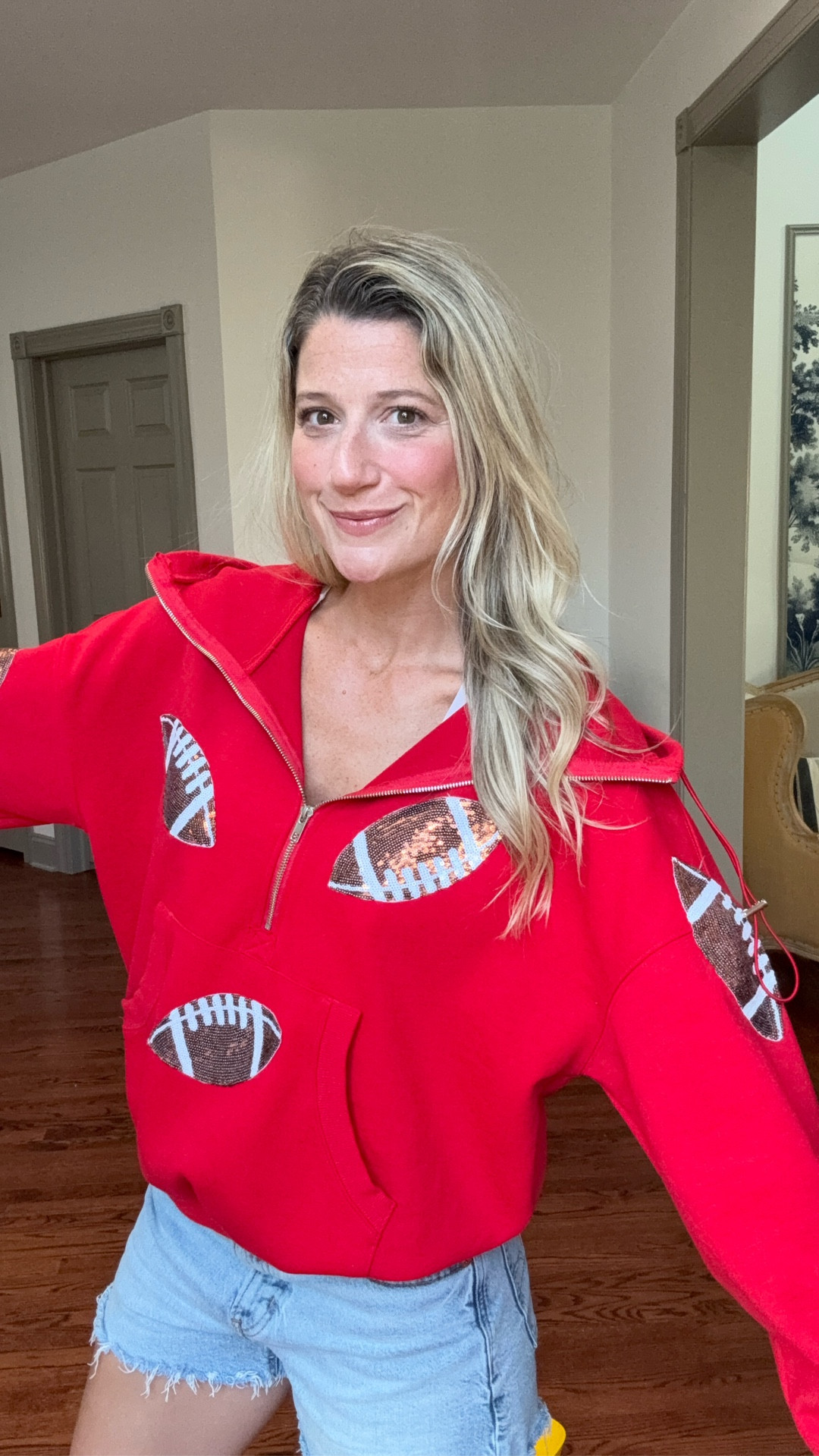 The BEST hoodie for my favorite time of year. It’s super thick and such nice quality. Comes in red/orange/royal blue/navy/black/white for your favorite team.

#LTKStyleTip #LTKSeasonal #LTKActive