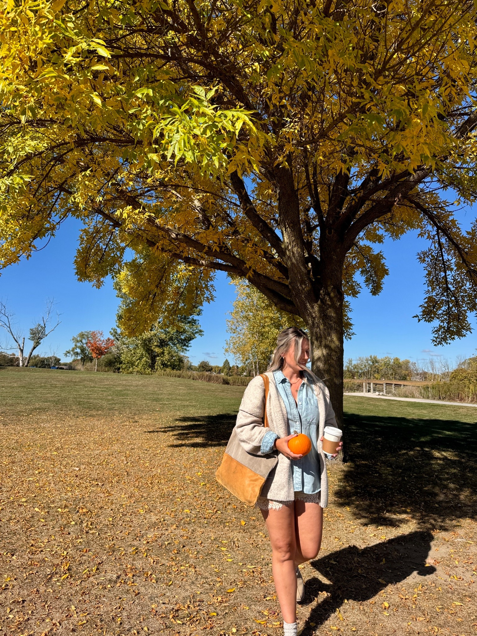 Fall outfit with a chunky cardigan and uggs! 

#LTKSeasonal #LTKShoeCrush #LTKStyleTip