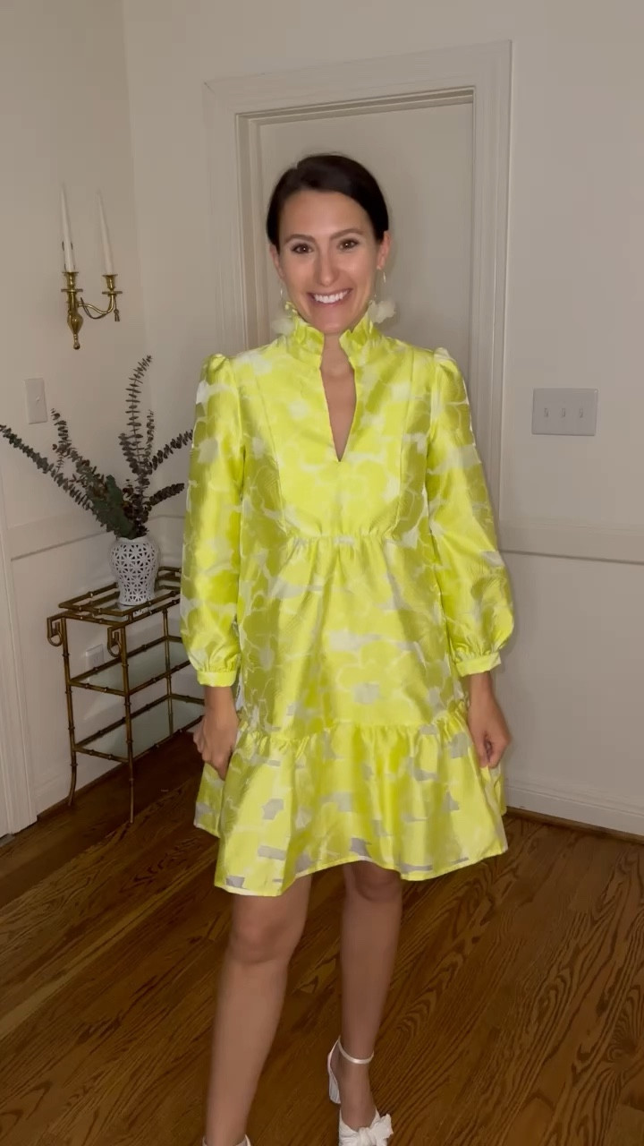 Tuckernuck sample sale! I’m in the small

#LTKFindsUnder100 #LTKSaleAlert