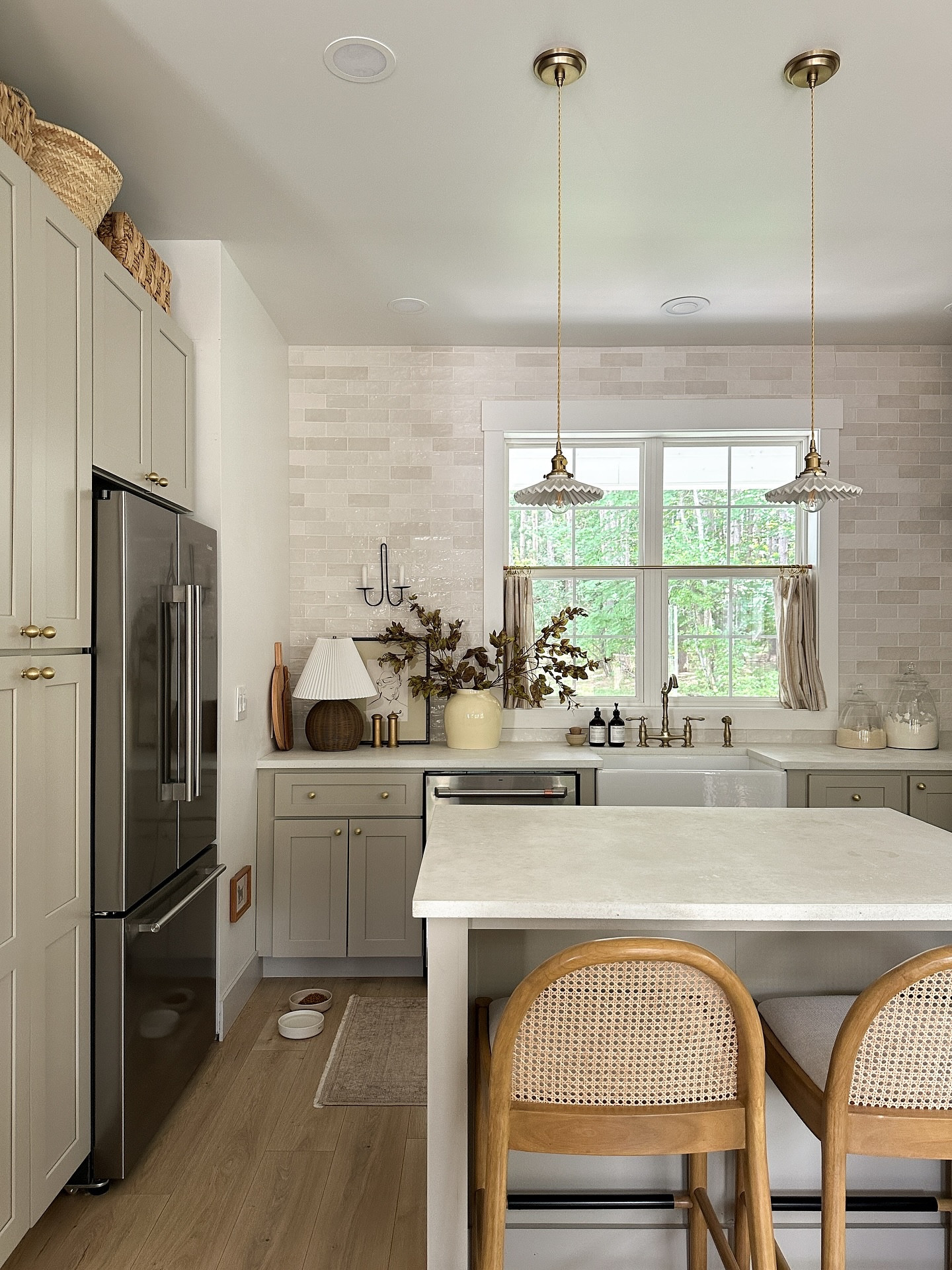 A hint of fall showing up around here 🍂 loving this gorgeous faux grape ivy from afloral in the kitchen.  Use code “CREATOR” for 10% off on orders $75+ 🤎

#afloral #homedecor #interiordesign #homestyling #luxuryliving #fauxreal afloral

#LTKSeasonal #LTKFindsUnder50 #LTKHome