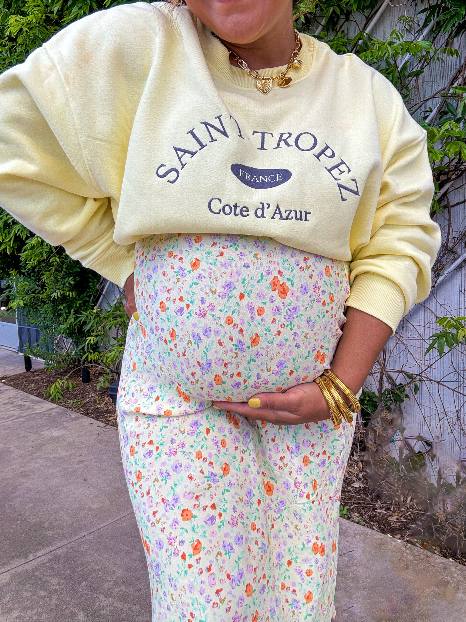 BUMP STYLE: this target outfit is non-maternity, but I sized up to continue to grow in and and to wear postpartum. Wearing a large in the skirt and XL in the sweatshirt — a medium in the skirt and large in sweatshirt would’ve been fine!

#LTKSeasonal #LTKbump #LTKfindsunder50