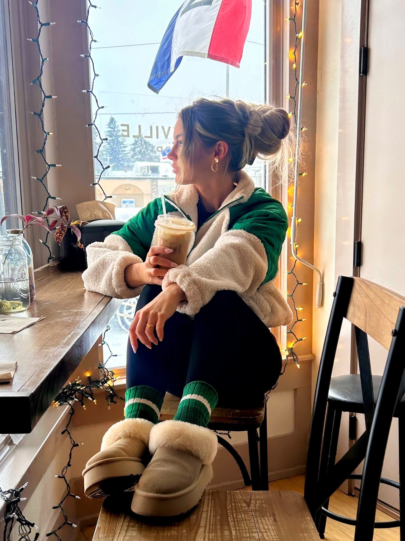 Cozy cute fits all winter. 
Aerie full zip, buttery smooth leggings, crew socks and Uggs  

The green is sold out but there are so many cute color options! 

#LTKFindsUnder100 #LTKFindsUnder50 #LTKSaleAlert