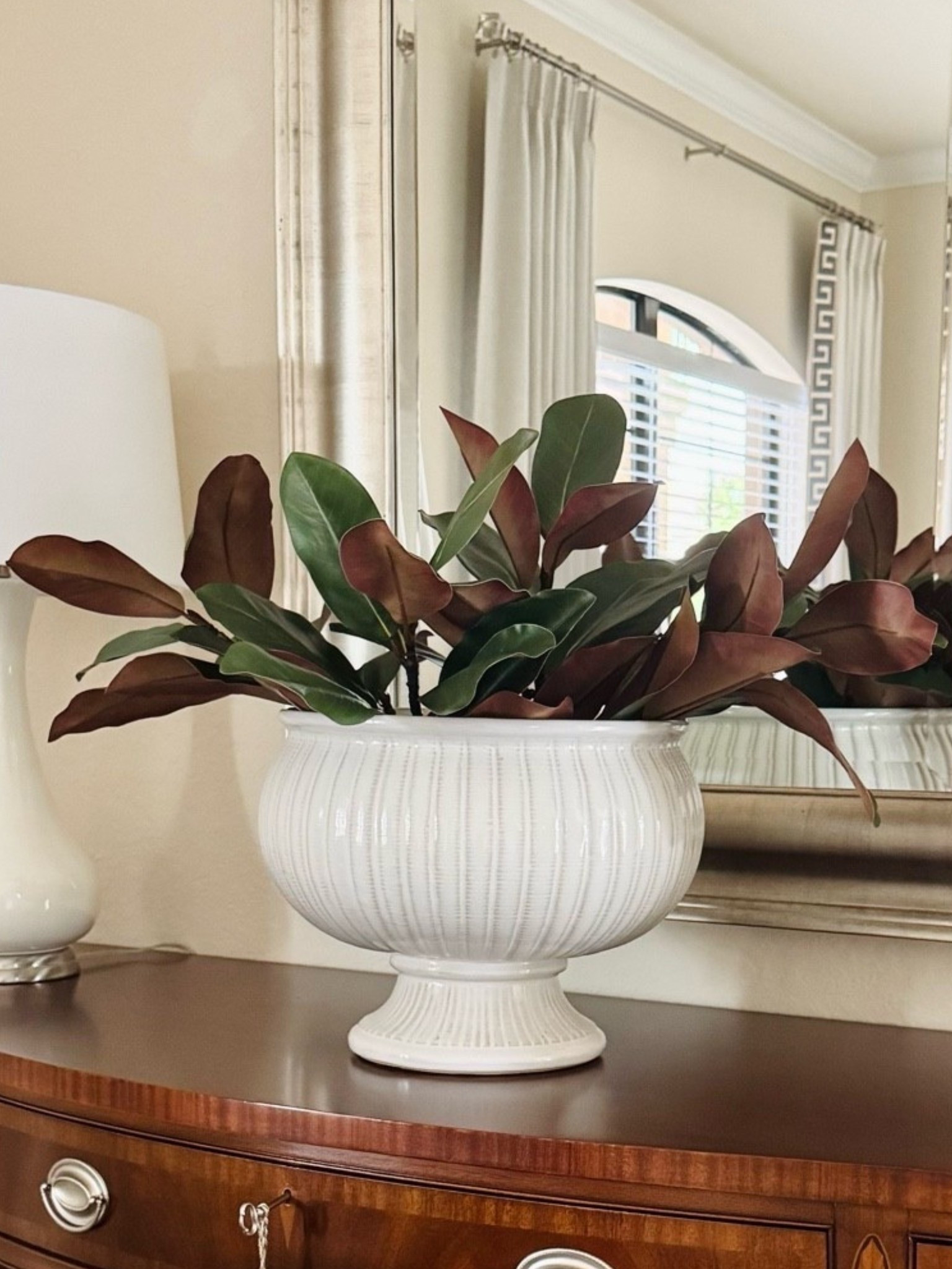 These gorgeous faux Magnolia stems are the perfect touch to your fall decor!🍃🍂

Fall Decor | Home Decor | Seasonal Decor | Fall Vase Styling | Amazon Home

#LTKSeasonal #LTKHome