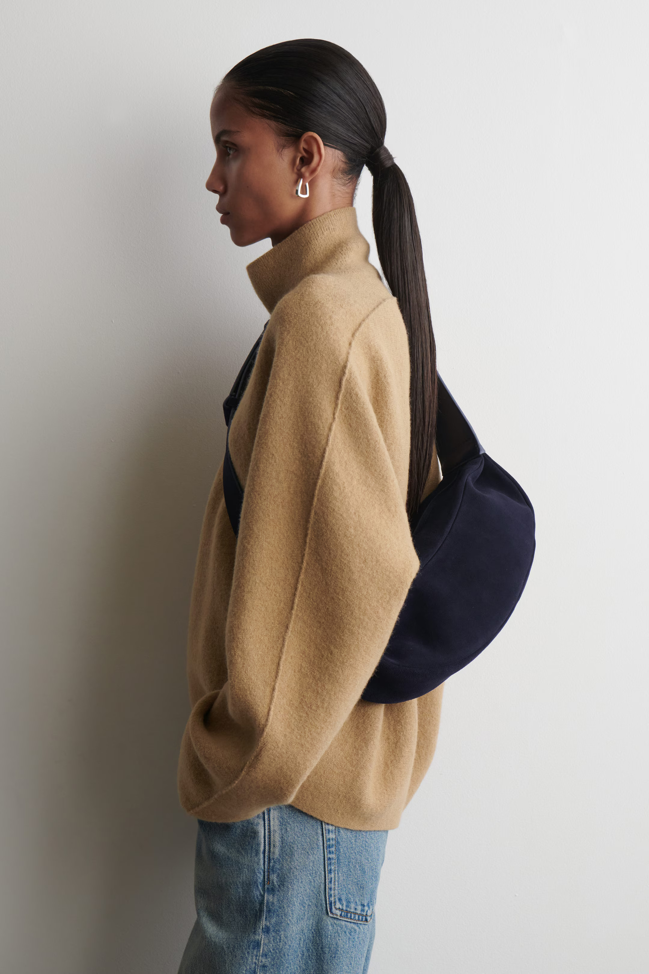 SWING CROSSBODY - SUEDE - NAVY BLUE | COS US | COS (US)