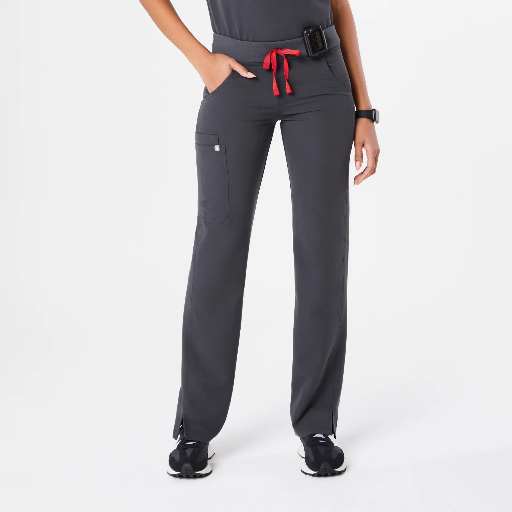 Women's Kade Cargo Scrub Pants™ - Charcoal · FIGS | FIGS