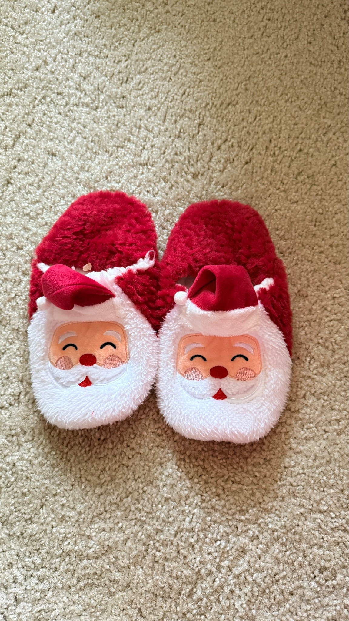 The cutest Christmas socks ever 🎄❤️ Faux fur, a 3D Santa hat, and non-slip grips—these Wondershop™ slipper socks are a must for cozy winter nights or gifting 🎁

#LTKSaleAlert #LTKHoliday #LTKGiftGuide