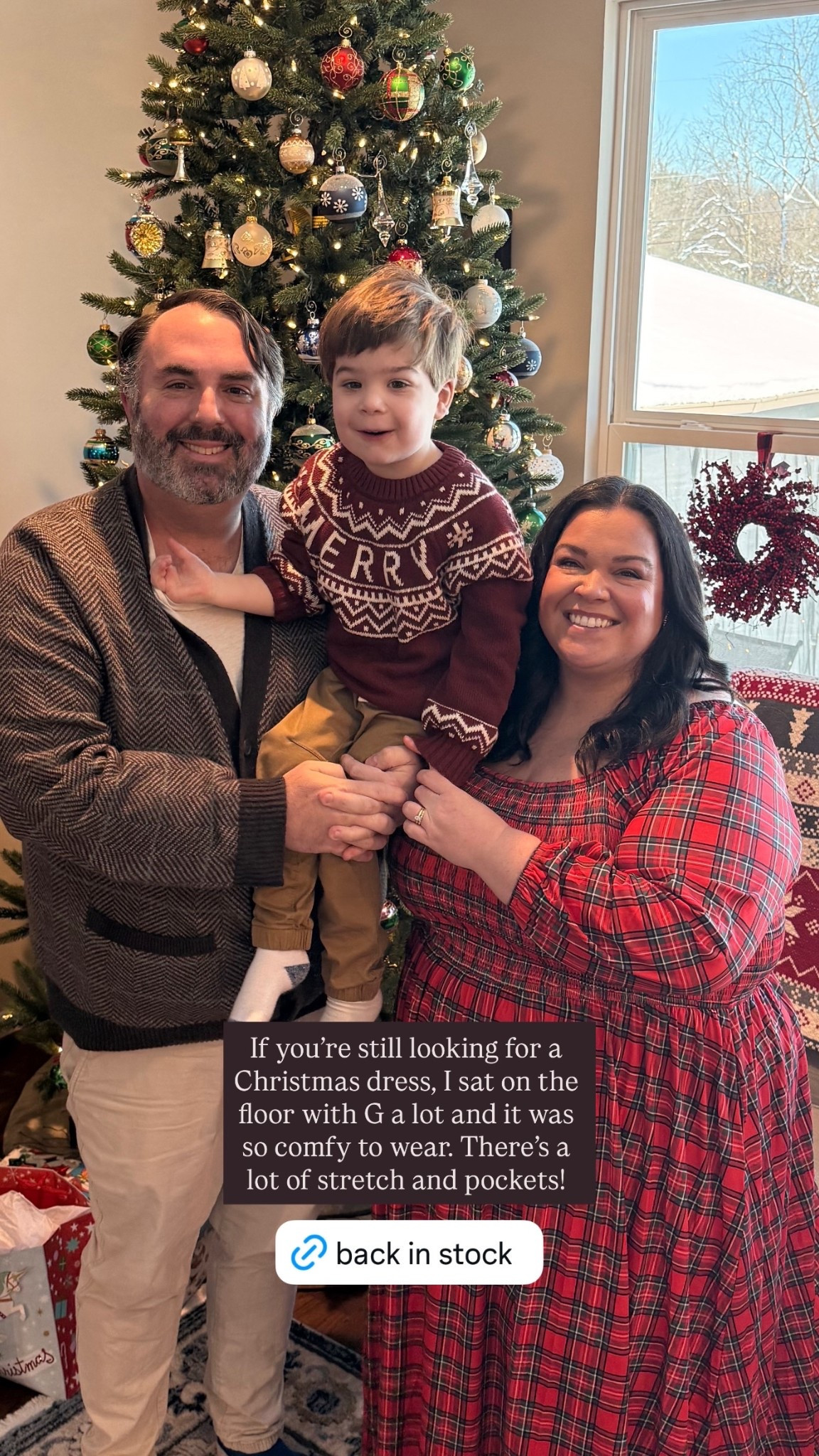 If you’re still looking for a Christmas dress, I sat on the floor with G a lot and it was so comfy to wear. There’s a lot of stretch and pockets!