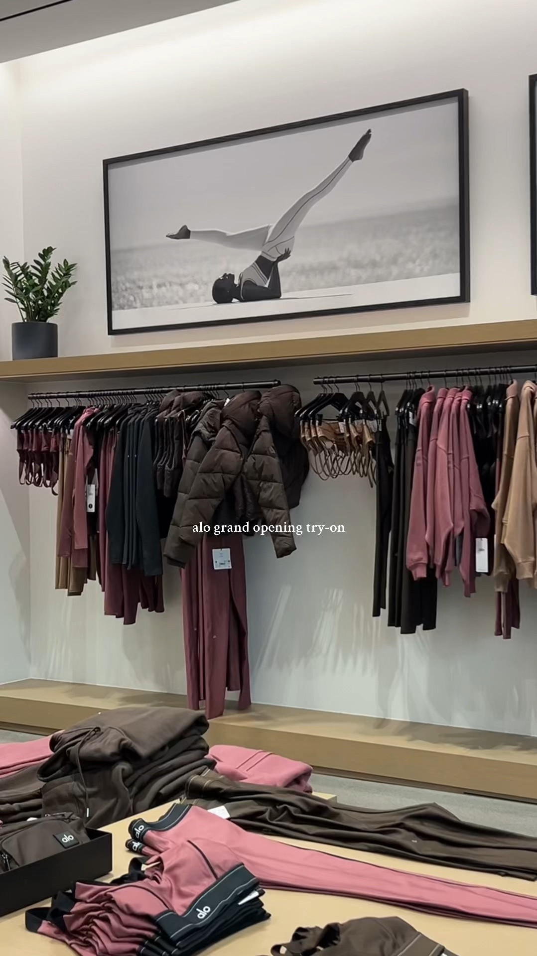 alo winter haul ☁️ 

#LTKHoliday #LTKSeasonal #LTKSaleAlert