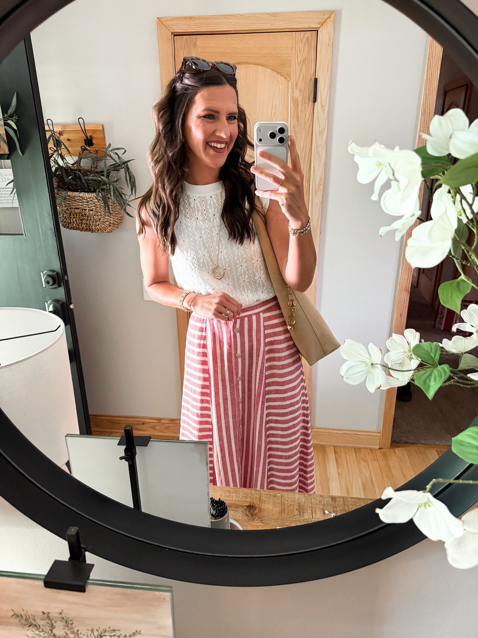 This linen blend skirt is so beautiful! A great staple for summer. 

Skirt - small 
Top - small