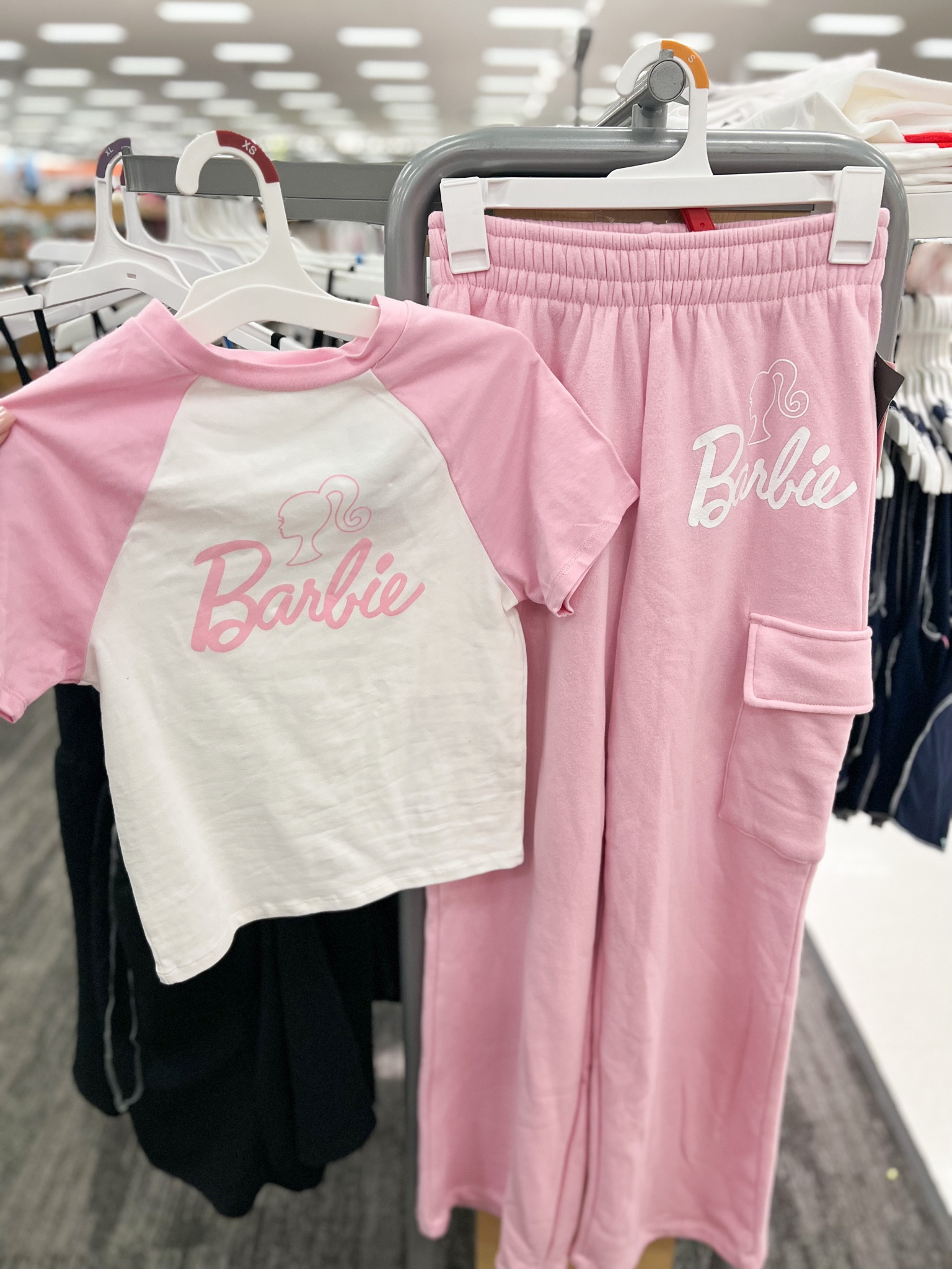 Replying to @btxthinker Hi Barbie👋🏼 Pink cargo pants outfit