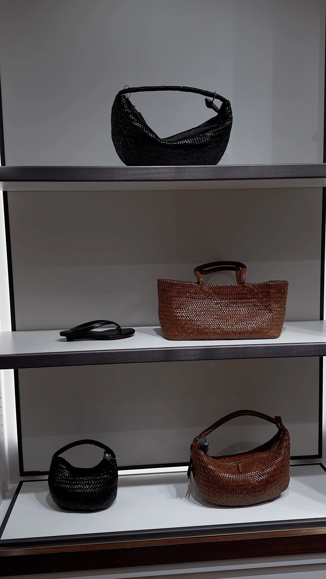 Spring/Summer 2025 from Massimo Dutti

#LTKSeasonal #LTKvlog