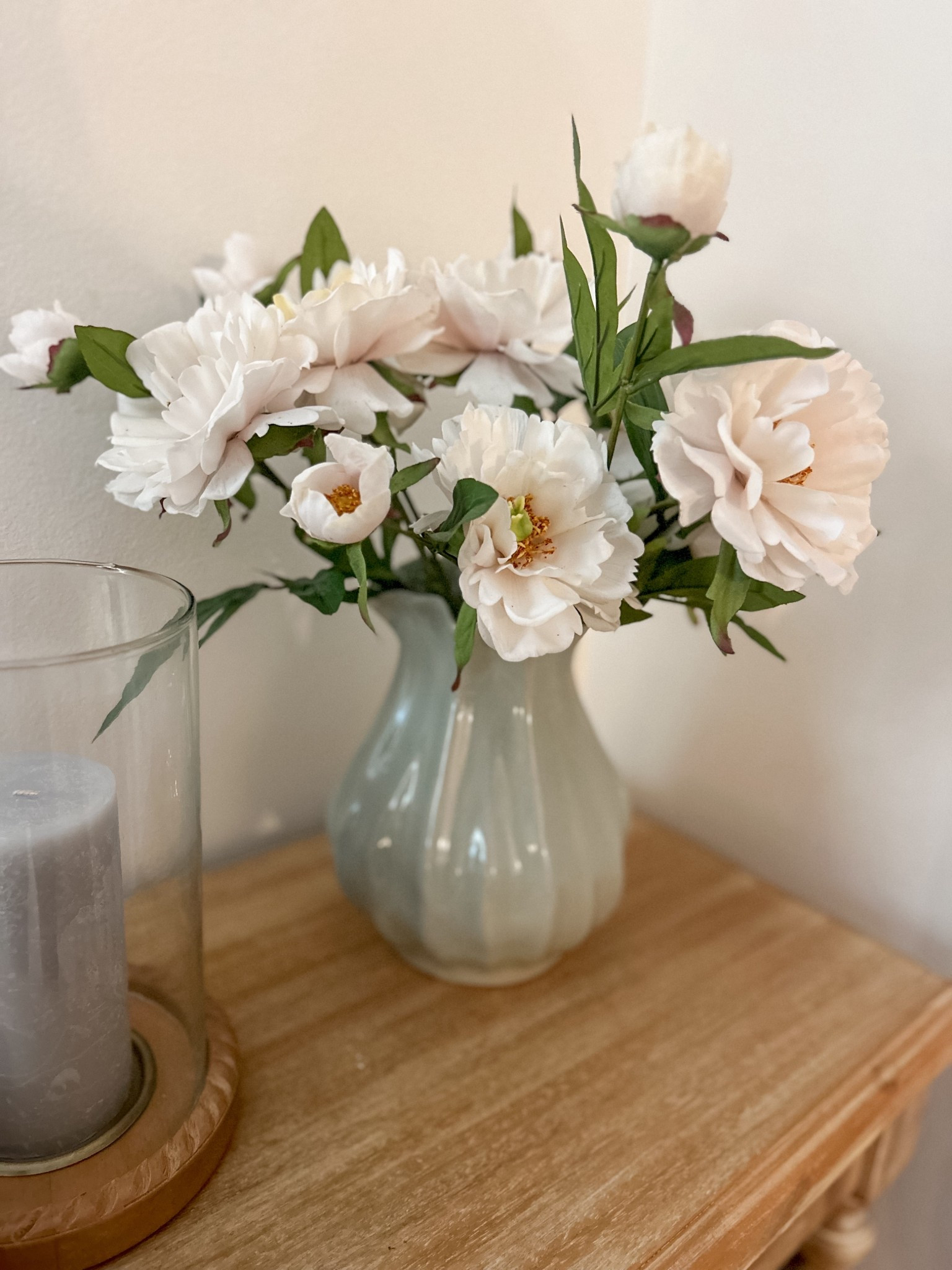 Little details ✨ 
Target | home decor | affordable home finds | peony stems | vase | entryway table | hearth and hand with magnolia 

#LTKHome