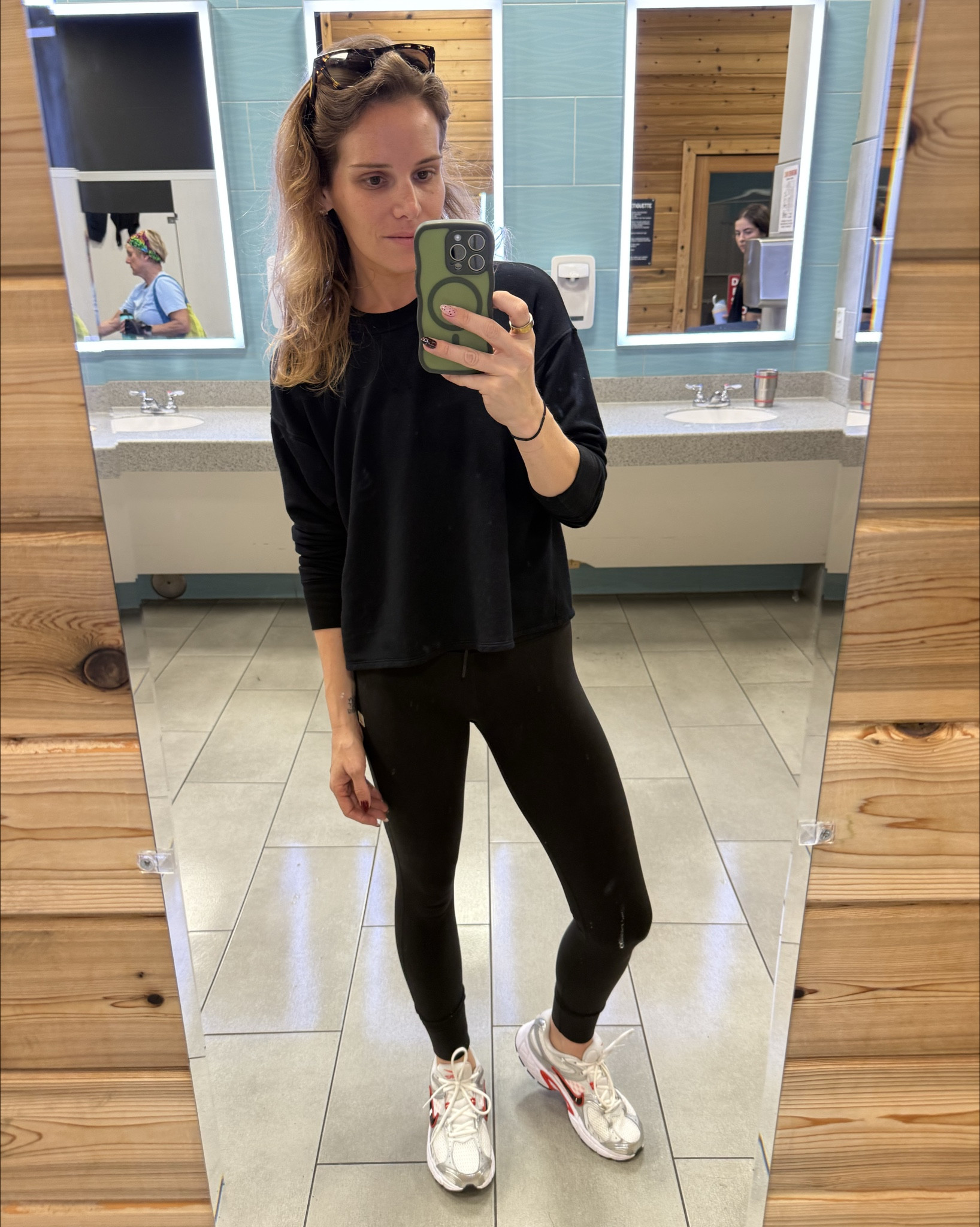 OOTD! These Vuori daily leggings are a go to for me - comfortable, flattering and functional! My sweater is from a local store but I’ve linked similar options! And of course I’m in my current gym shoe crush 💪🏻🩷

#LTKShoeCrush #LTKActive #LTKFindsUnder100