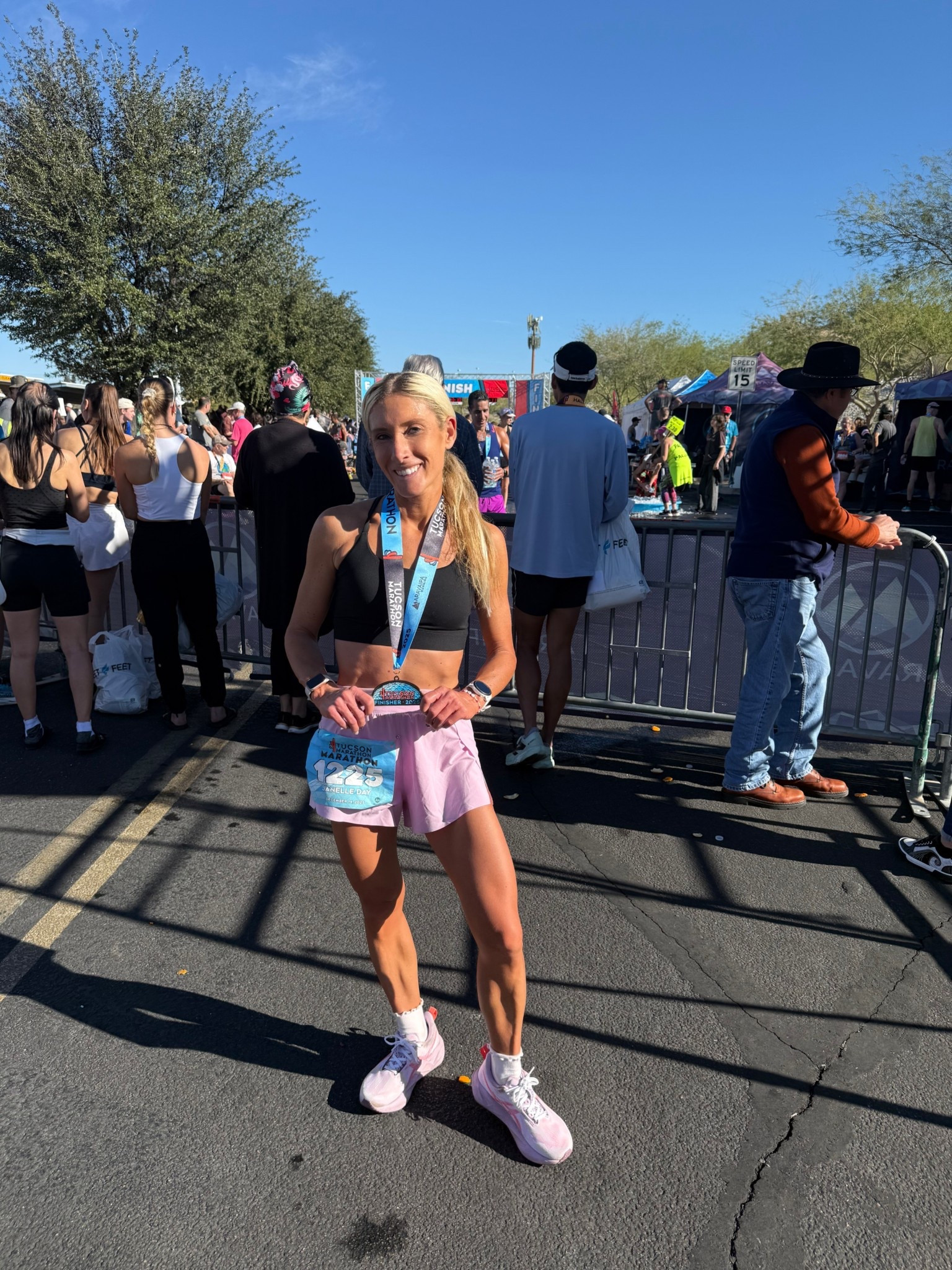 Marathon outfit 🏃🏼‍♀️Wearing size XS in most everything! 