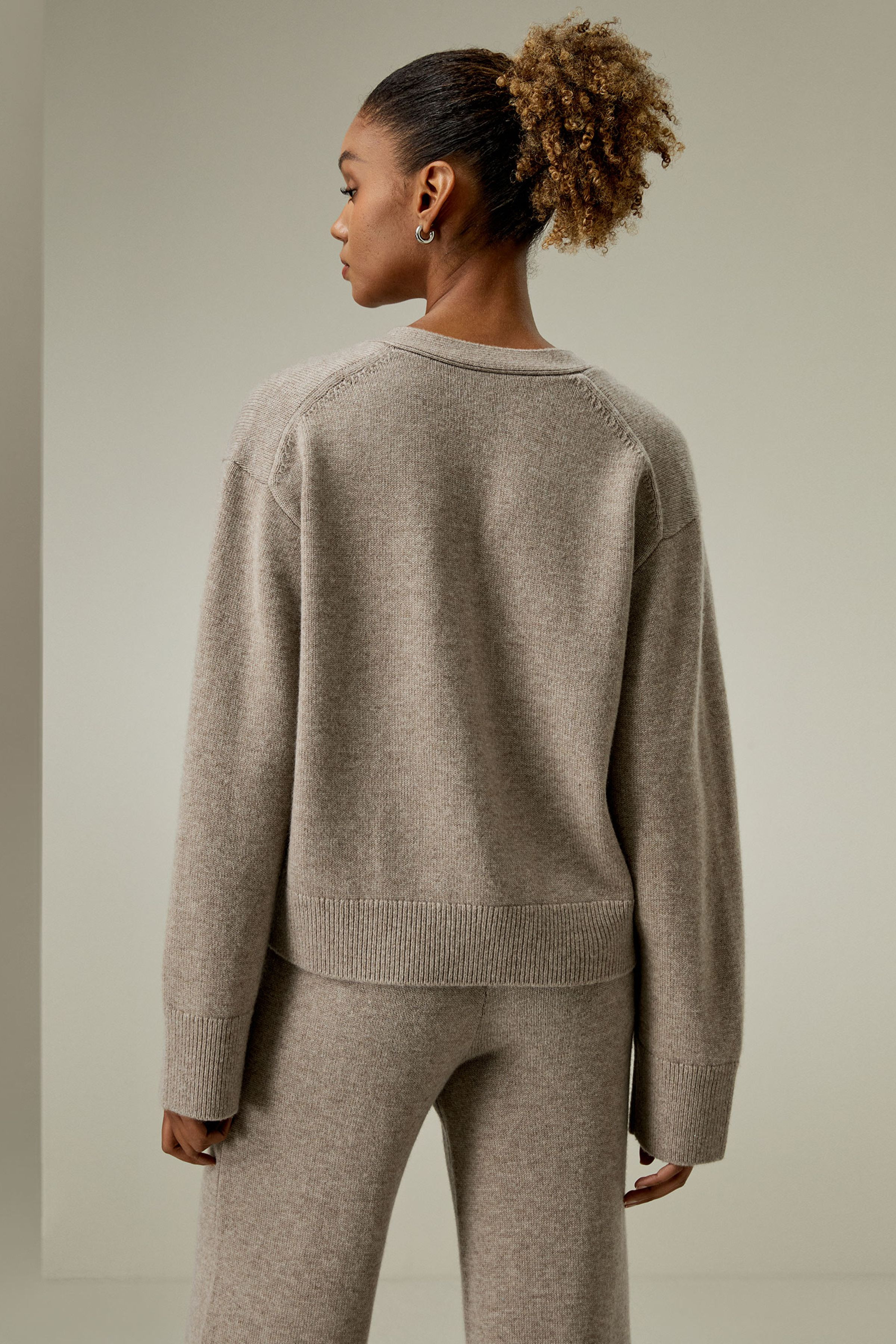 Cropped Wool-Cashmere Blend Cardigan | LilySilk