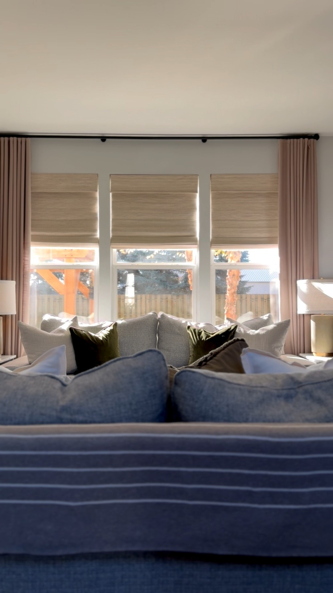 Family Room details for Christmas 2025

#LTKFindsUnder100 #LTKHoliday #LTKHome