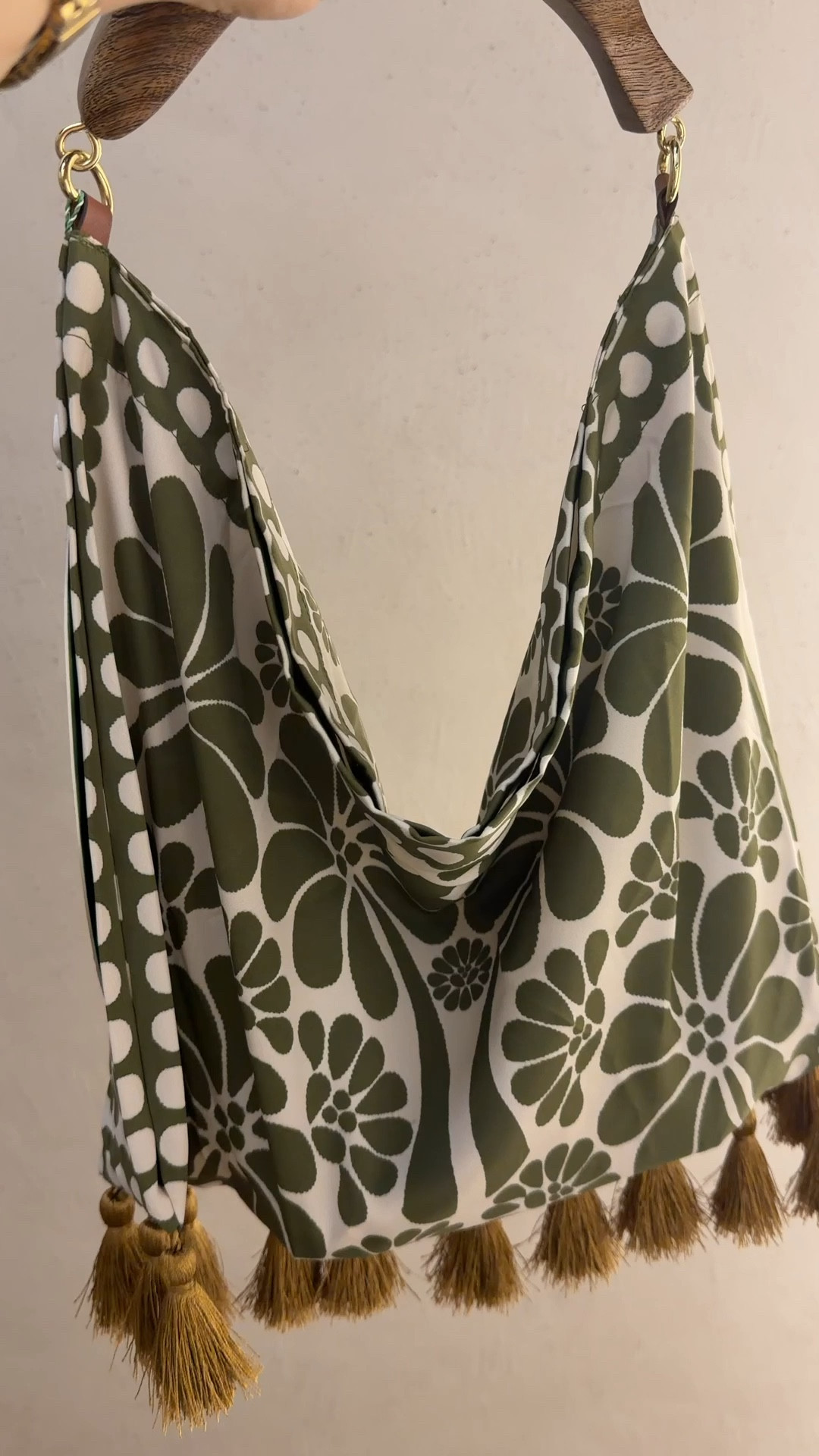 Obsessed with this dreamy Farm Rio bag 🌿🤍 The bold floral print + those tassel details make it the perfect statement piece for everyday or vacation looks. Effortless, fun, and just the right amount of playful ✨ #LTKStyle #FarmRio #StatementBag

#LTKOver40 #LTKTravel #LTKSeasonal