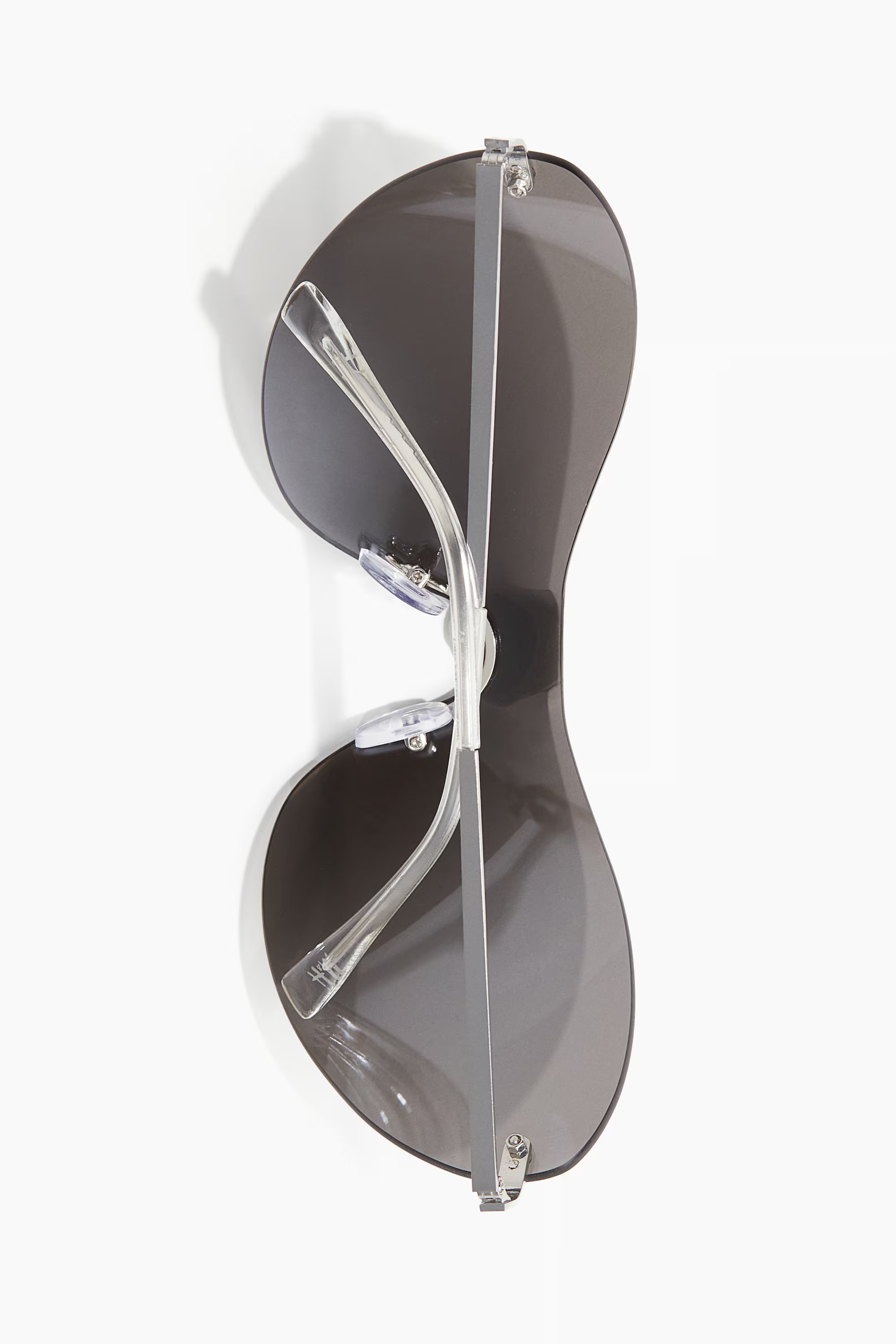 Sporty sunglasses | H&M (UK, MY, IN, SG, PH, TW, HK)