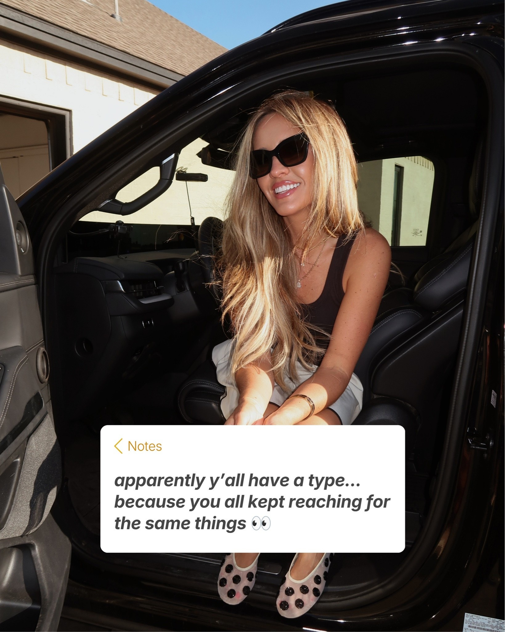 apparently y’all have a type… because you all kept reaching for the same things! 

fall fashion, women’s fall fashion, fall outfits, sweats sets, loungewear, tote bags, must haves￼