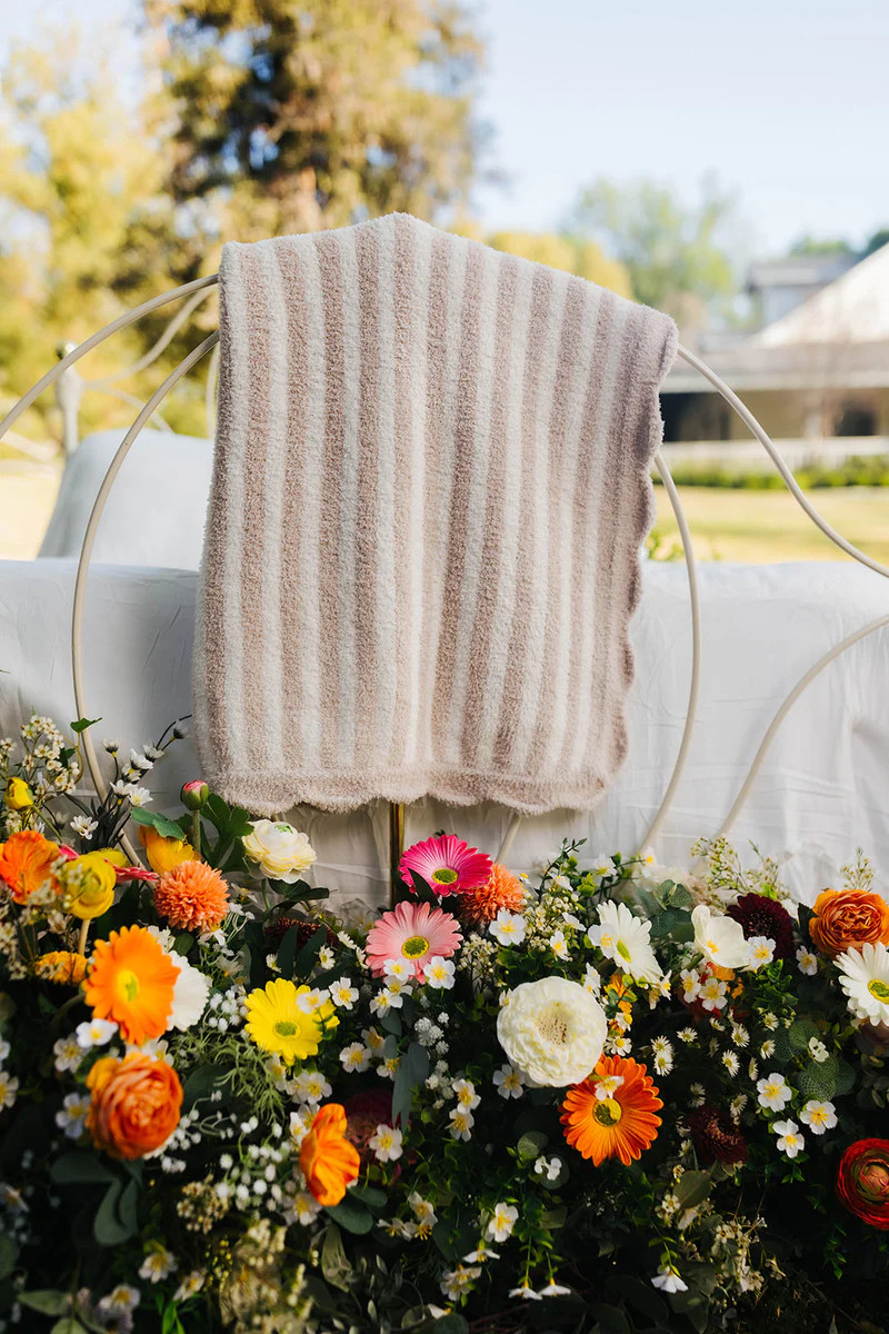 Sand/White Pinstripe Scallop Kid Blanket 30*40 | Staykation