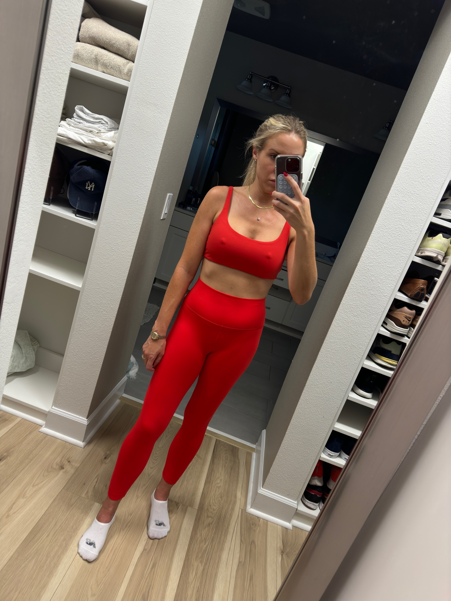 I can’t believe how late I am to the hey nuts discovery 🤦🏼‍♀️ Pilates fit - barre fit - workout - amazon

#LTKFindsUnder50 #LTKFitness