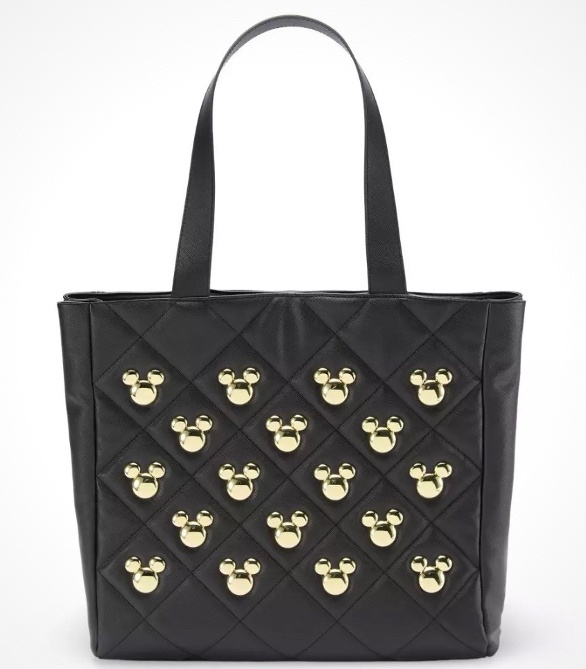 Love the new tote and hip pack from Disney store 🥰 these just dropped today 👏

#LTKSeasonal #LTKTravel #LTKBeauty