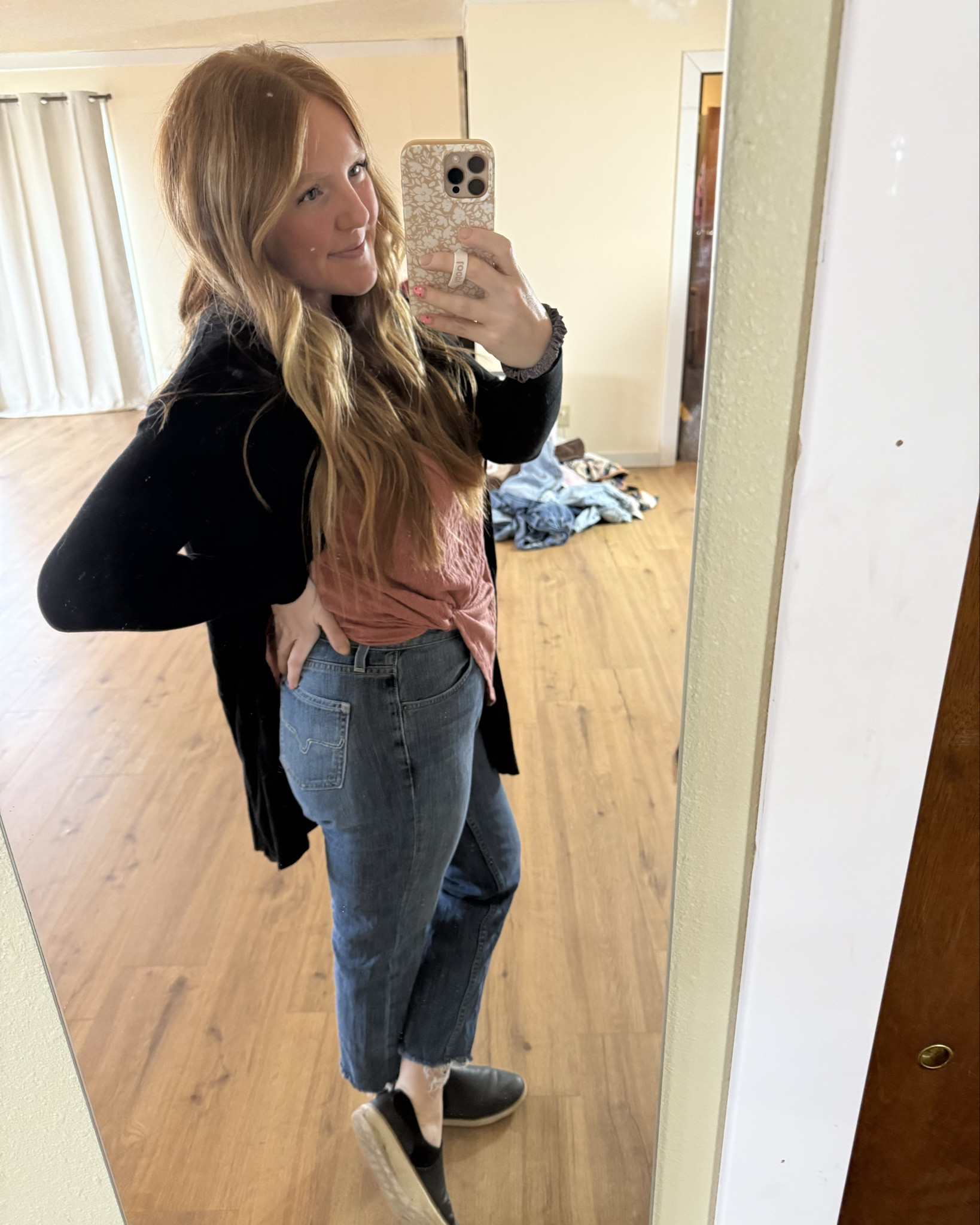 Nothing better than a good fitting pair of jeans & pop of color top! These Monica jeans by Kimes are my absolute favorite for spring and summer! ✨

#LTKMidsize #LTKFindsUnder50
