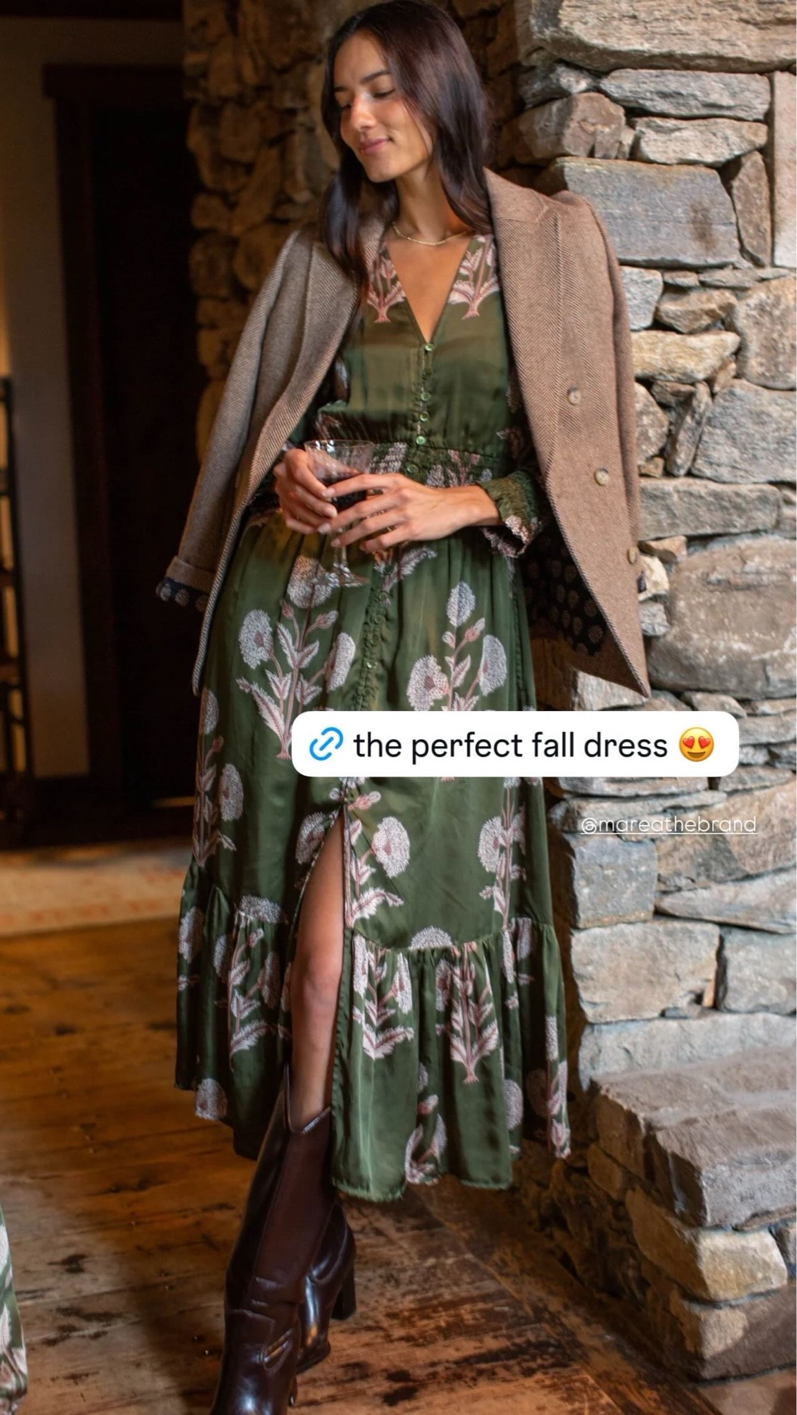 This dress is brand newer and absolutely gorgeous!! The perfect fall or winter dress — so easy to layer a sweater over it. LOVE the colors!!