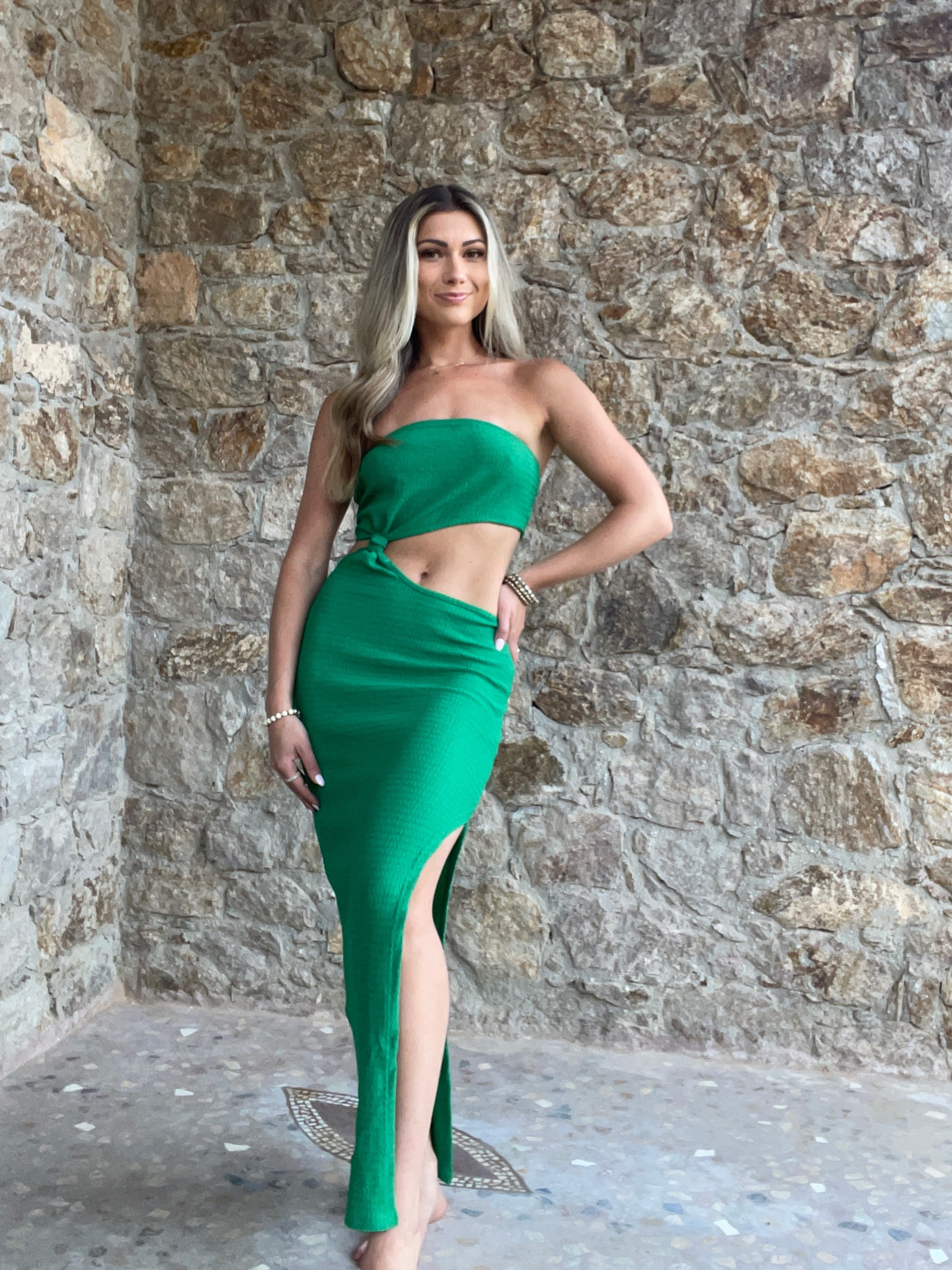 Green strapless cut out maxi dress, size S

#LTKTravel #LTKStyleTip #LTKSeasonal