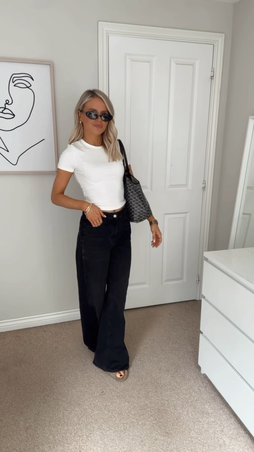 I’ve said it before and I’ll say it again .. a simple jeans and a tshirt outfit is my absolute favourite 🫶🏼



#dailyoutfits #everydayoutfits #simpleoutfit #wardrobebasics 

Wardrobe staples , capsule wardrobe , tshirt and jeans , everyday outfit inspiration , daily outfits

#LTKsummer #LTKuk