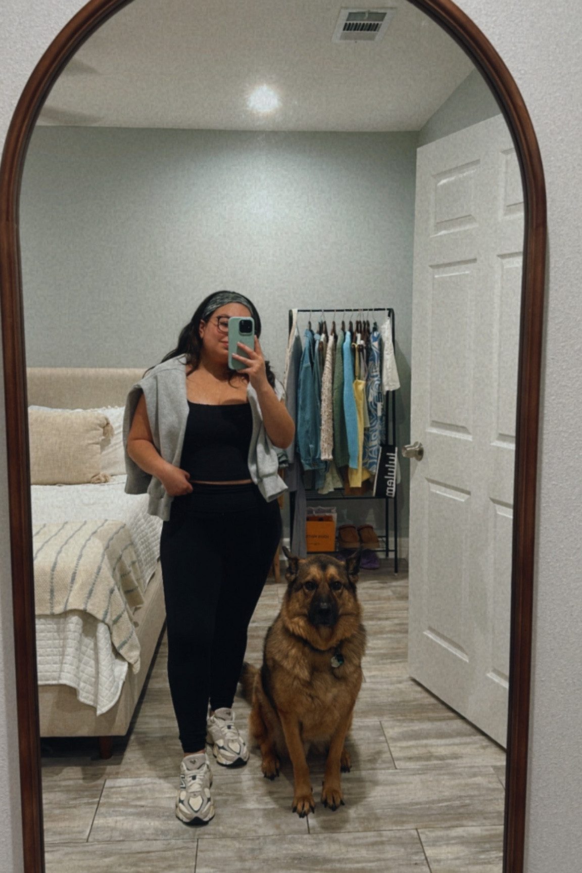 Amazon workout set, yoga leggings, lululemon dupe, buttery soft leggings, new balance 

Top: L 
Bottom : M 
Shoes 6.5 

#LTKFitness #LTKShoeCrush #LTKMidsize