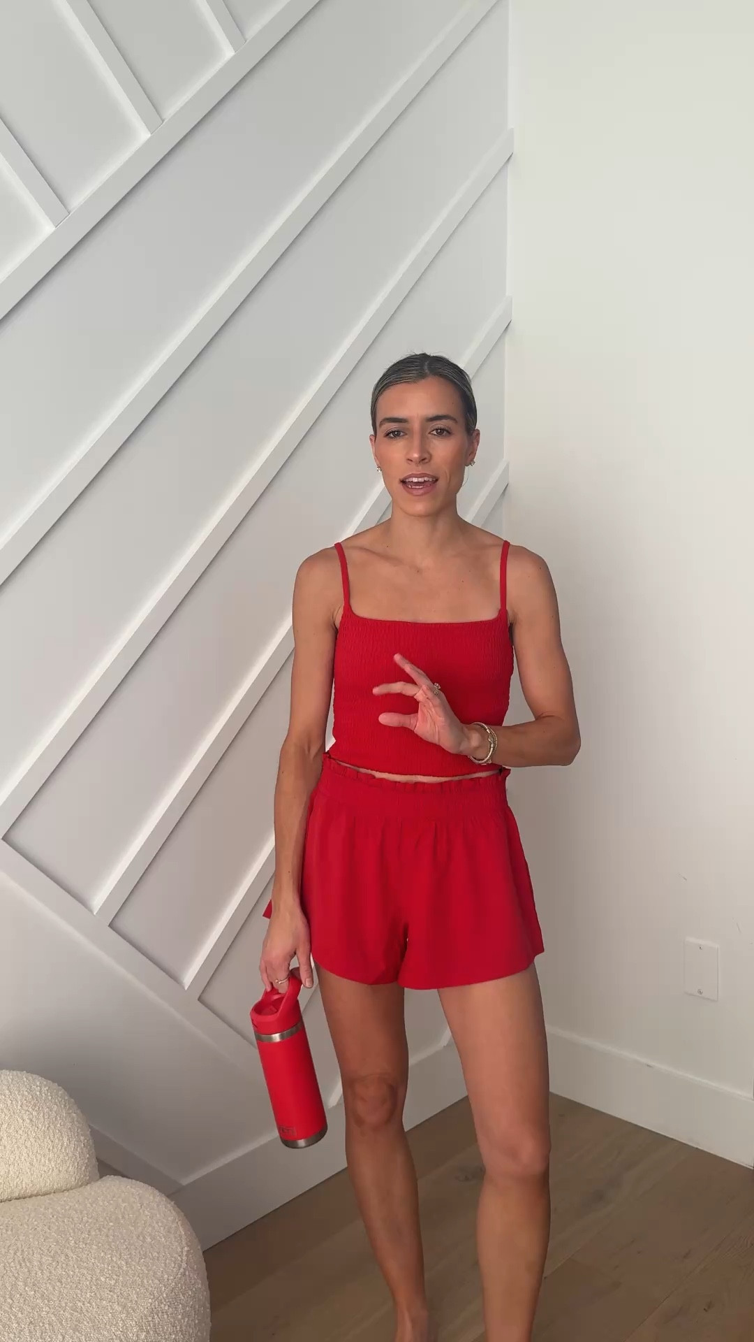 Shorts size smalll
Tank size small 