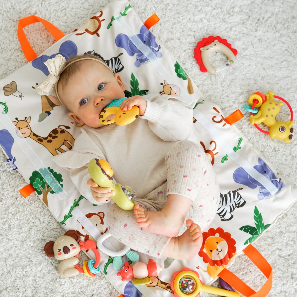 Fold + Go 8-Piece Rattle Set | Move2Play (US)