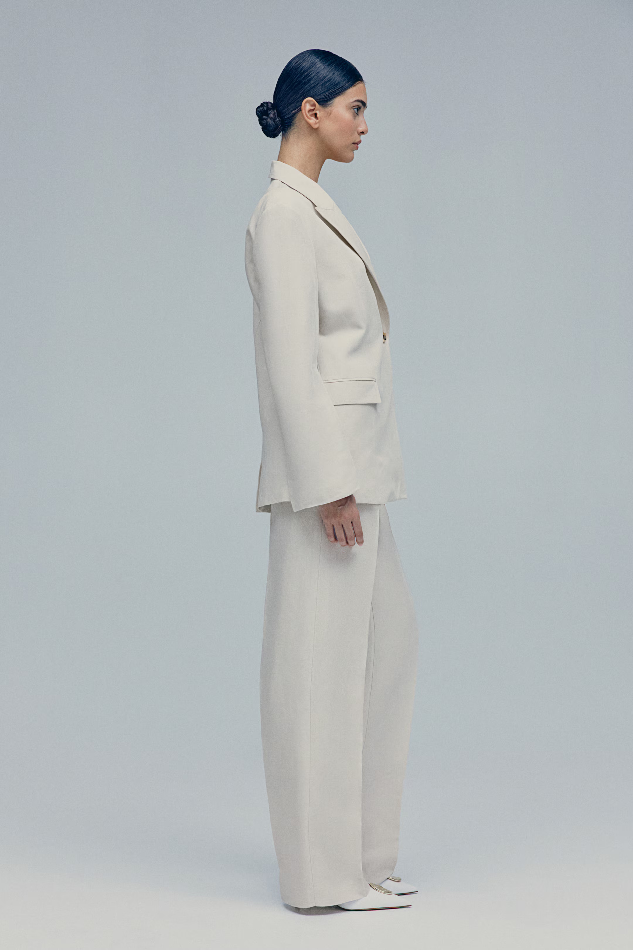 Linen-blend blazer | H&M (UK, MY, IN, SG, PH, TW, HK)