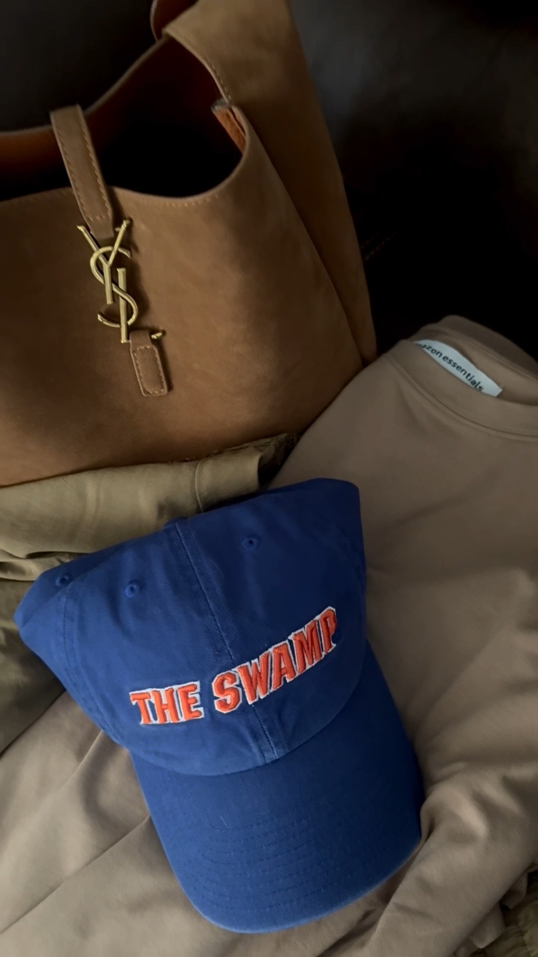 Gameday ready💙🧡🧢


Gameday style / gameday fit / gameday look / gators football / SEC / college football / comfy chic / Amazon basics / Amazon style / Amazon fashion / trendy style / fall fashion / fall style / fall look / Ysl suede bag / suede bucket bag

#LTKdayinmylife #LTKootd #LTKSeasonal