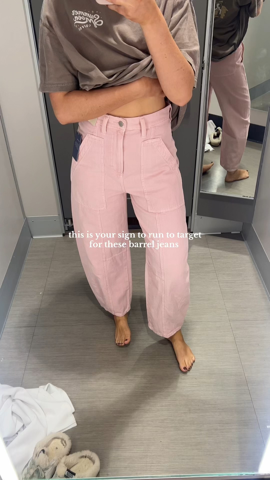 These target barrel jeans are marks down to $20- so flattering and get them before they’re gone!!

#LTKSaleAlert #LTKFindsUnder50 #LTKootd