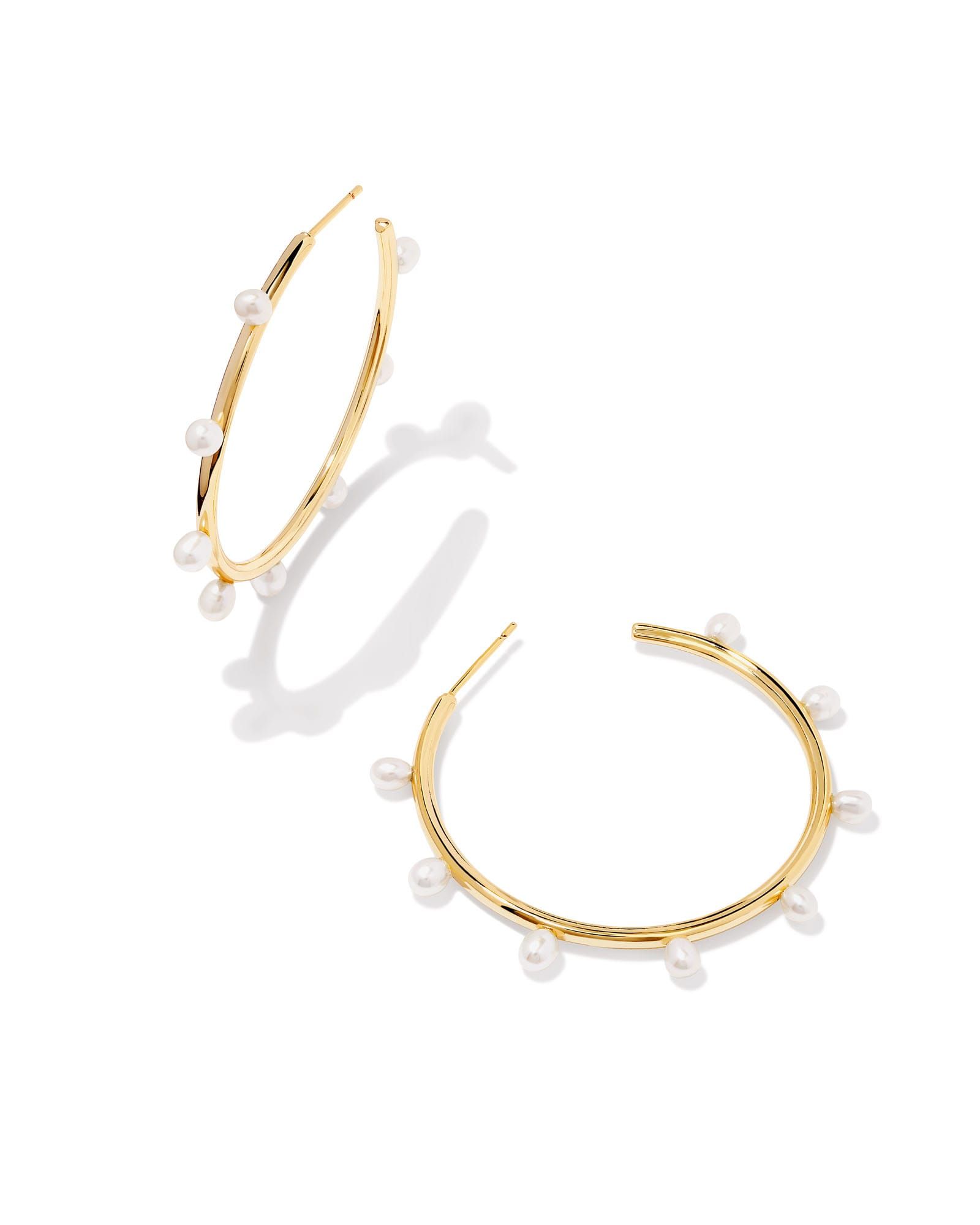 Leighton Gold Pearl Hoop Earrings in White Pearl | Kendra Scott