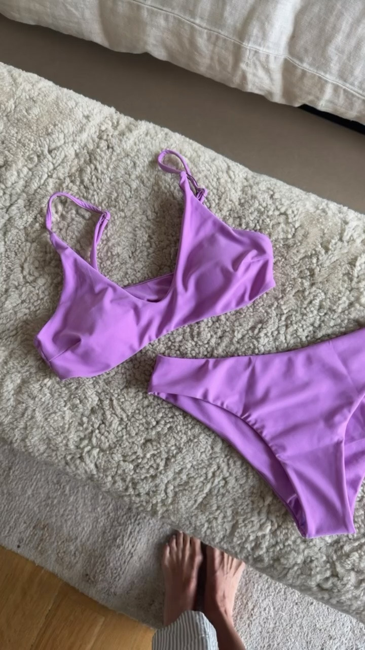 Another Amazon swimsuit I LOVE! 💜 runs tts / bottoms are a tiny bit on the cheeky side fyi!