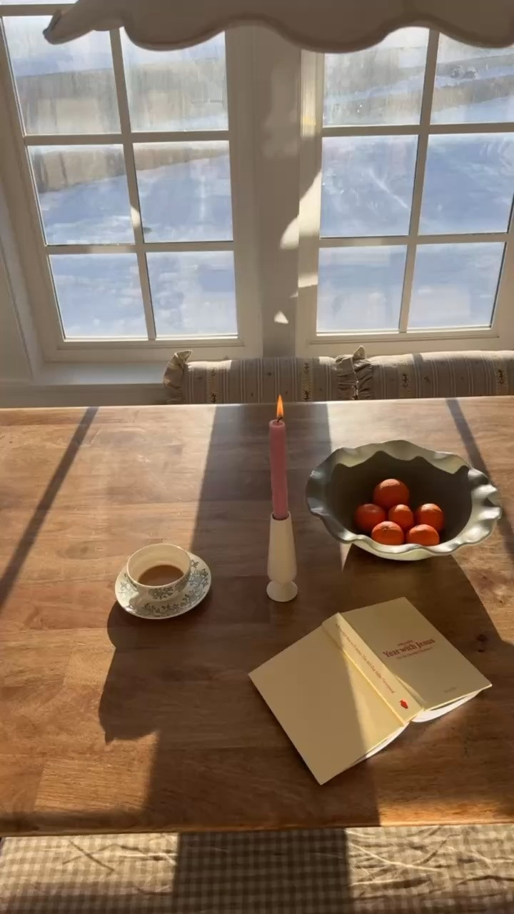 Morning light in the dining room 

 #LTKHome