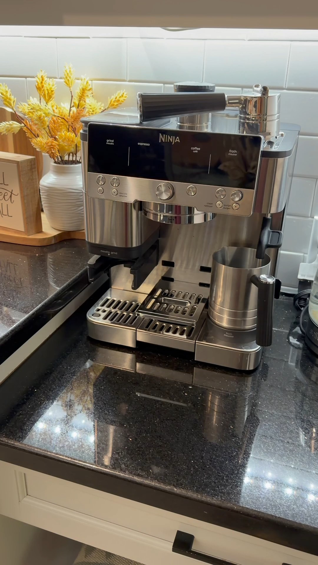 Early prime days are my FAVEEEEE!!! Before the madness starts tomorrow, here are today’s deals I’m in love with! 

#LTKcanada #LTKsale #LTKbeauty