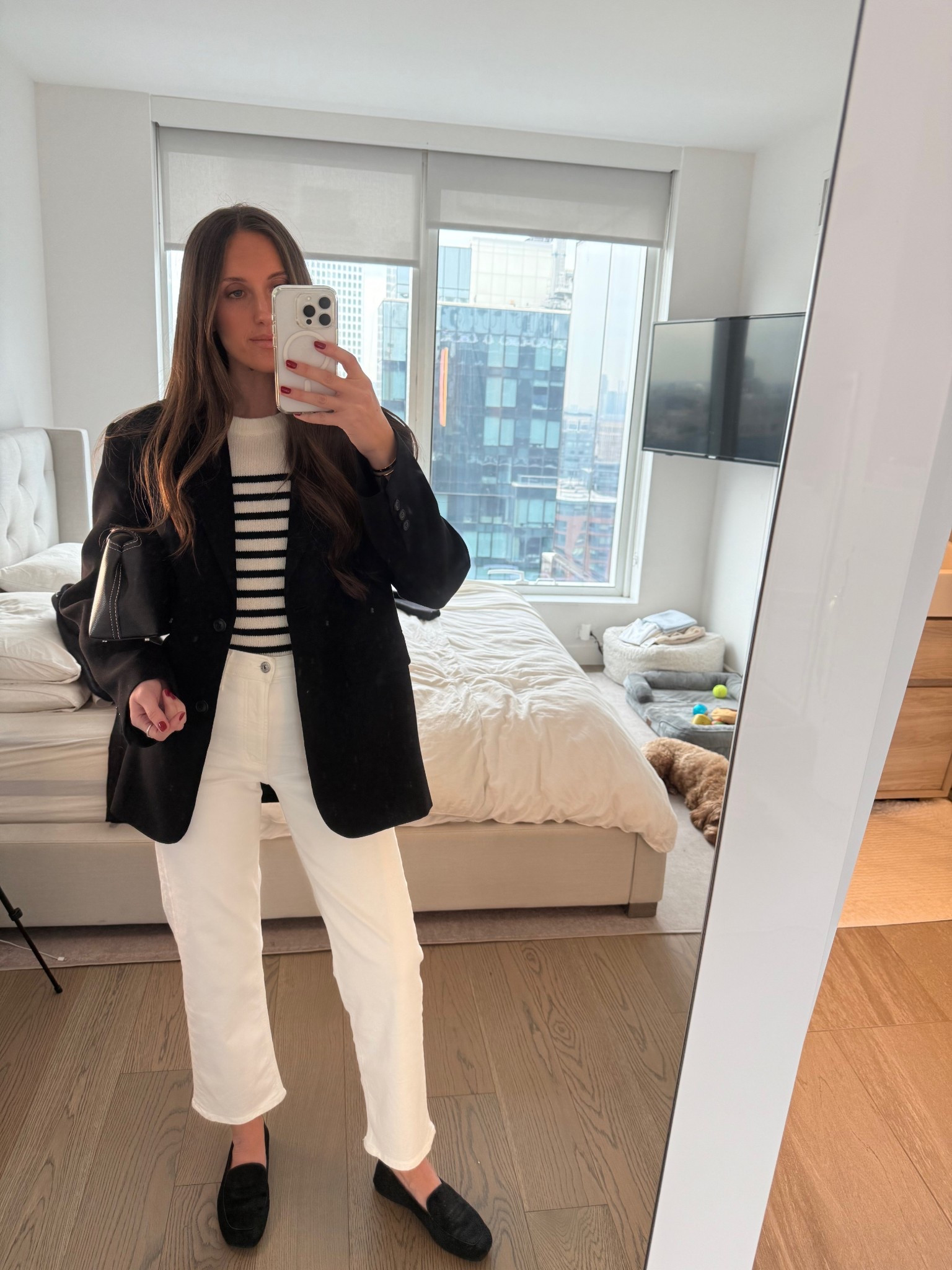 🖤🤍

#LTKSeasonal #LTKStyleTip #LTKU