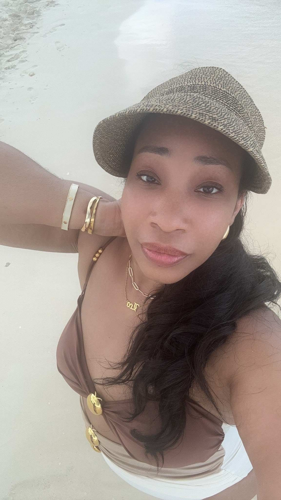 Looking cute on the beach in the Bahamas! Get the look!

#LTKStyleTip #LTKFindsUnder50 #LTKSwim