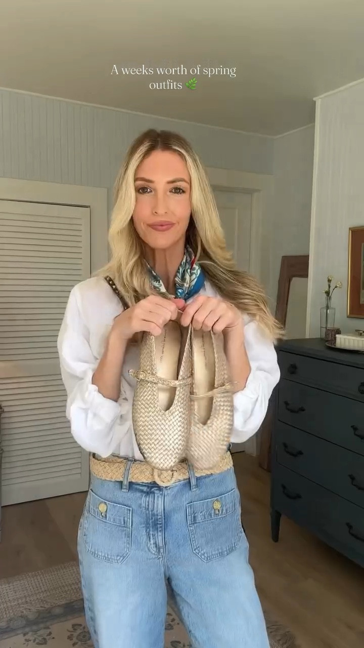 A week’s worth of spring outfits 🌿
White blouses, soft pastels, and simple looks I keep coming back to
@jcrew 
@Alice + Olivia 
@Anthropologie
@brookandyork  
@cocosbeadsandco 
#springoutfits #outfitinspiration #outfitideas #classicstyle #springoutfit